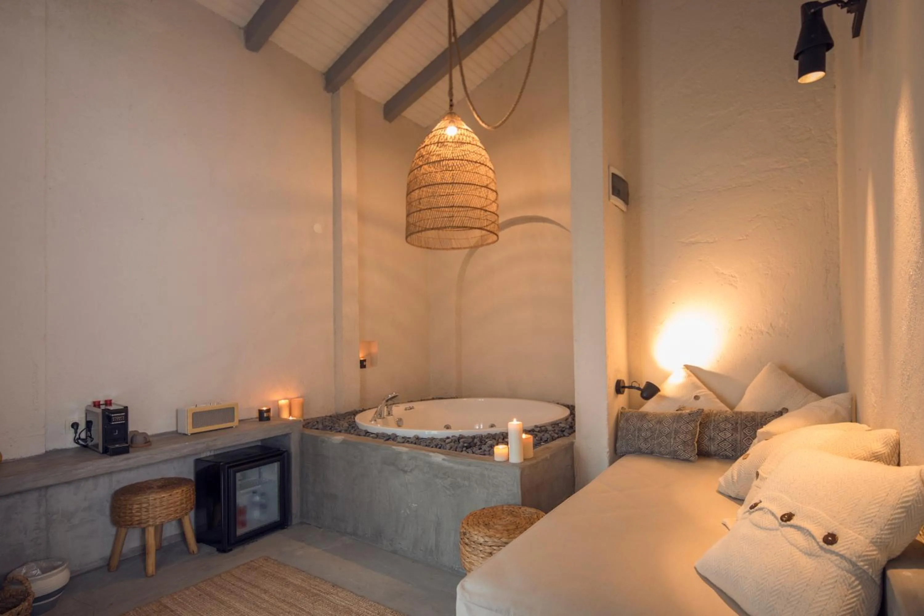 Hot Tub, Bed in GAIA Alaçatı Bazaar