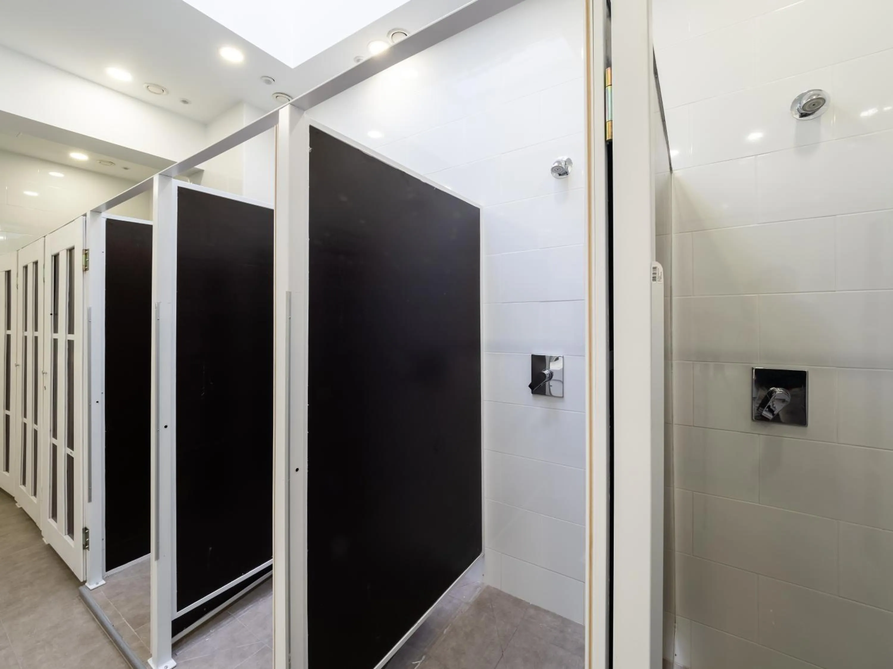 Bathroom in El Hostel & CO