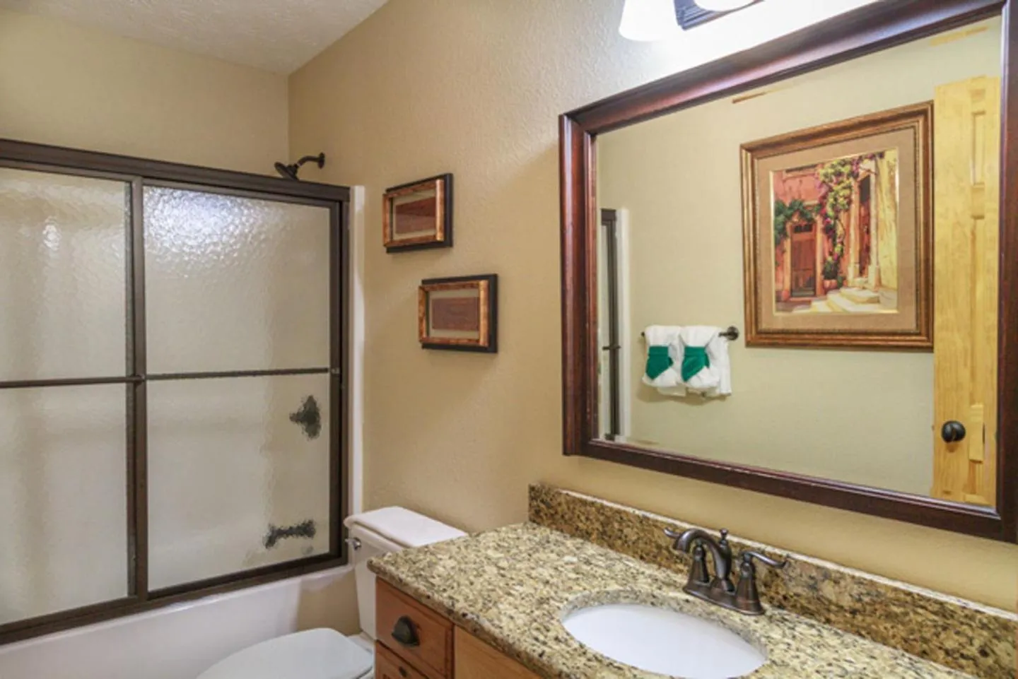 Bathroom in Big Bear Ridge Lodge - Breathtaking mountain views and private forest scenes in amazing large log cabin