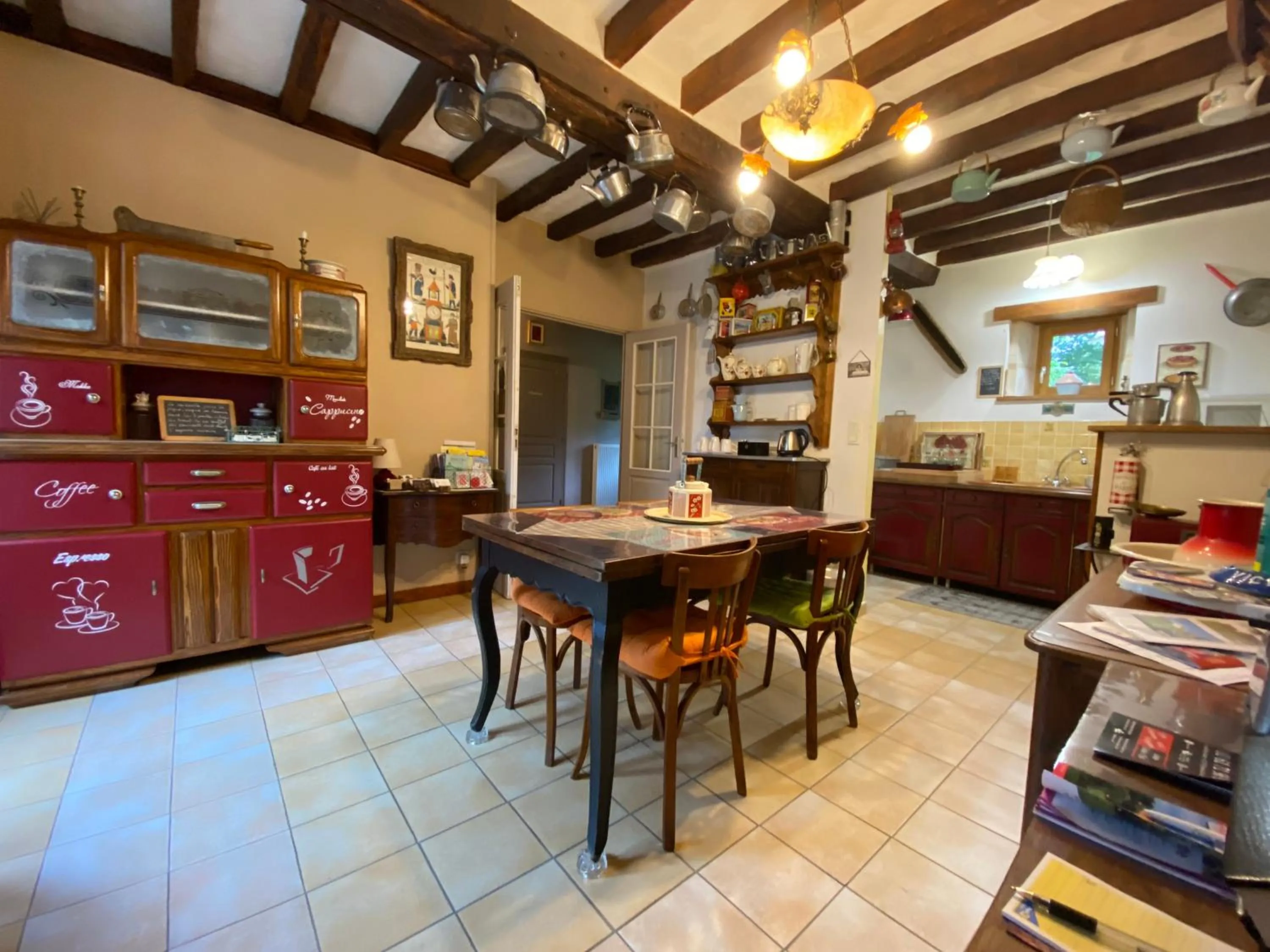 Kitchen or kitchenette in Chambre d'Hôtes du Domaine de la Haute Poignandiere