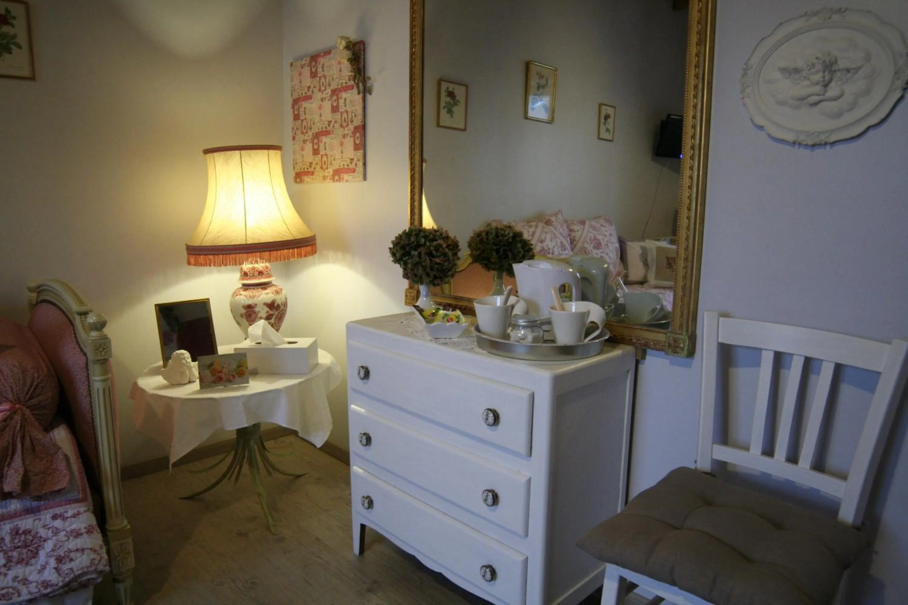 Coffee/tea facilities in Chambre d'Hôtes du Domaine de la Haute Poignandiere
