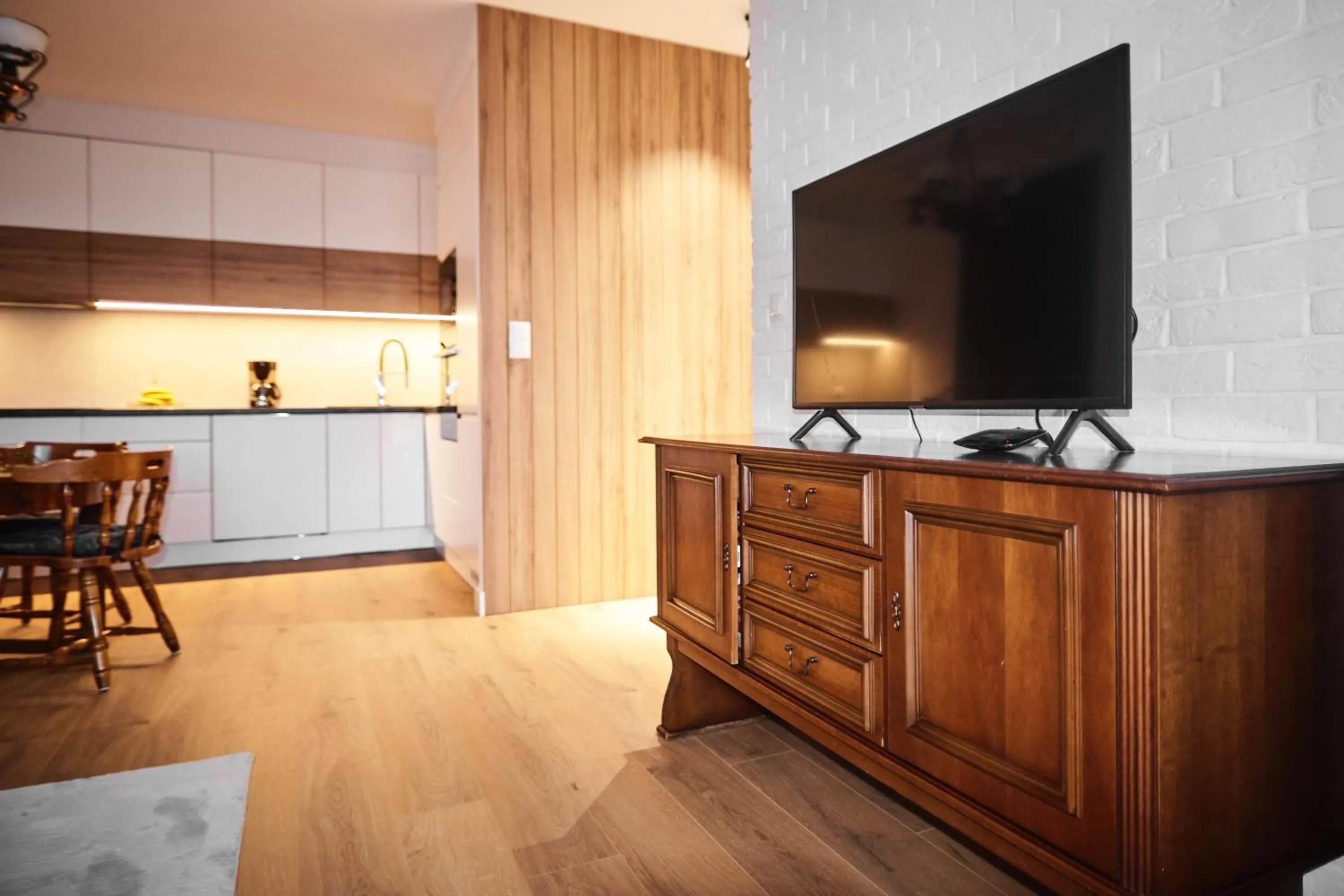 TV and multimedia in Olivia Baltic
