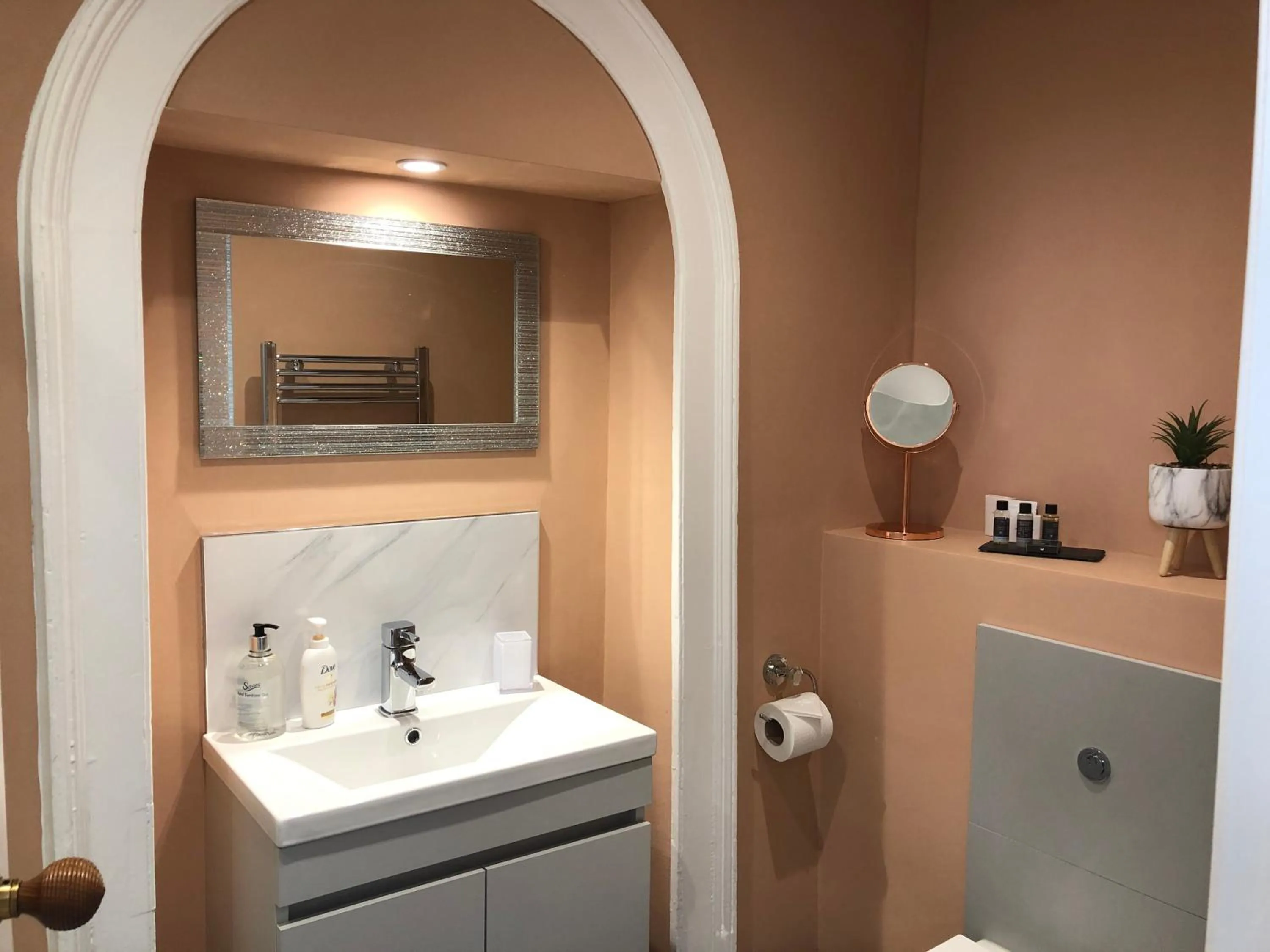 Bathroom in Mount Street House