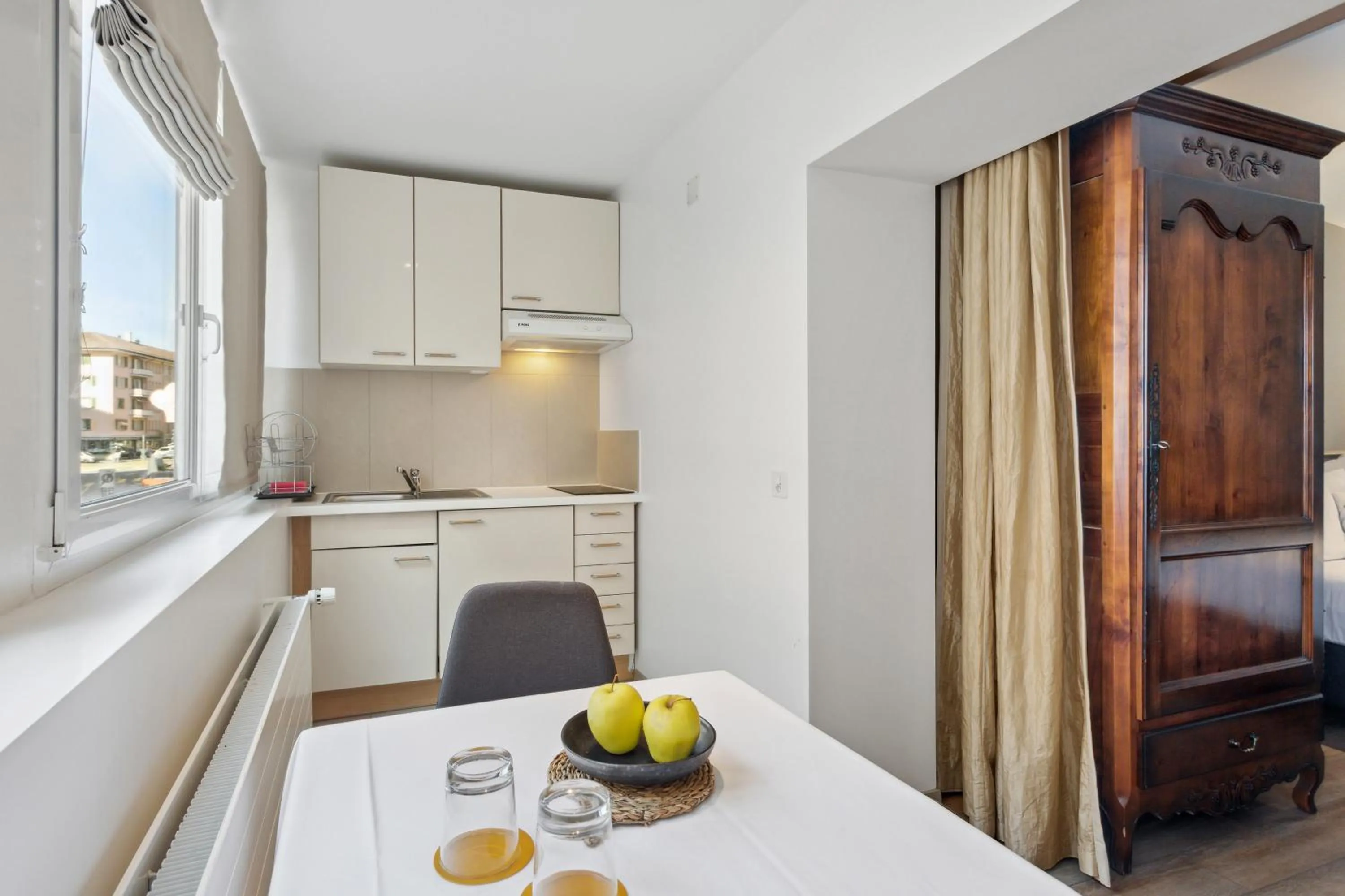 Kitchen or kitchenette in Hôtel de la Couronne