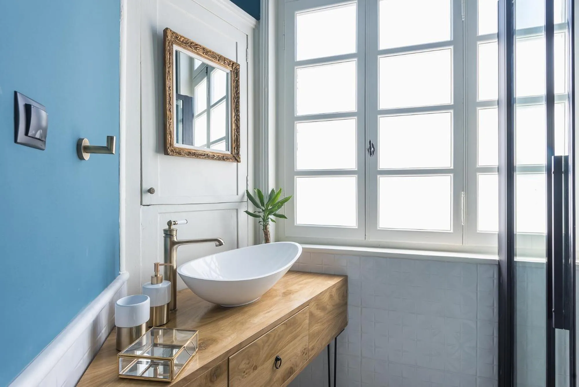 Bathroom in Moon And Stars Athens