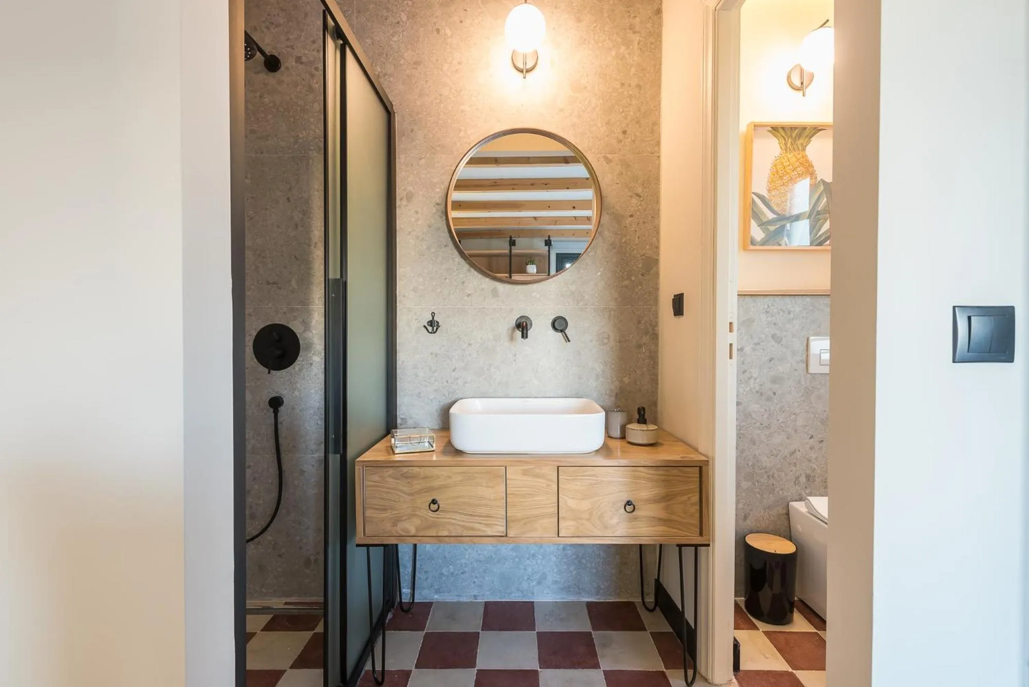 Bathroom in Moon And Stars Athens