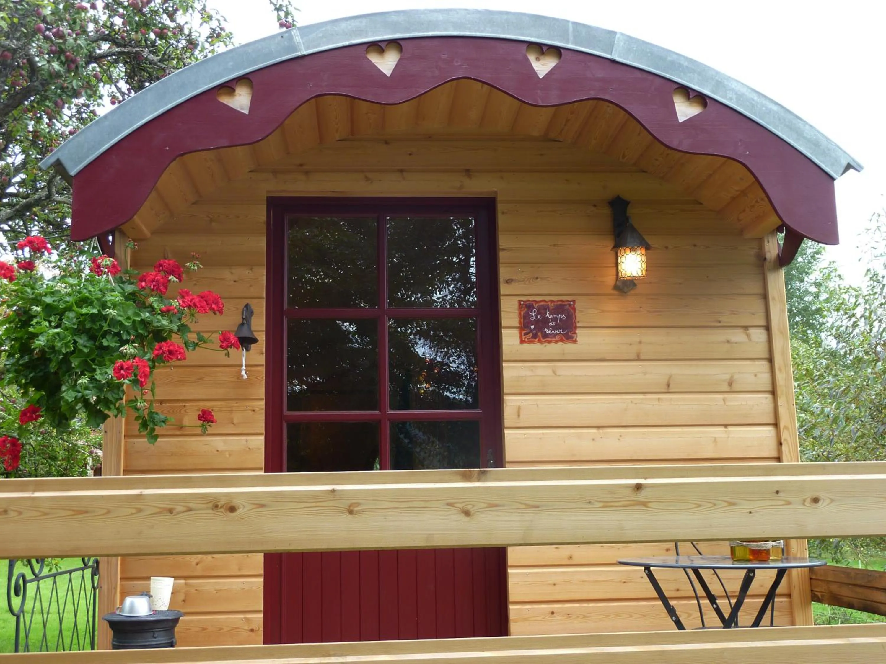 Patio in Roulotte le temps de rever