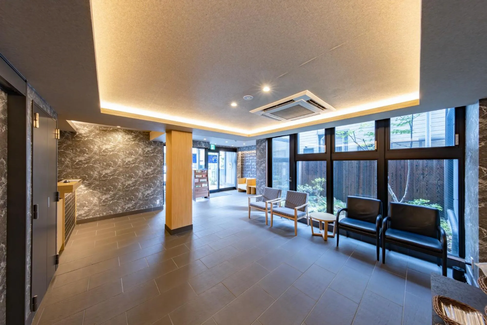 Area and facilities in MADOKA Kyoto station west