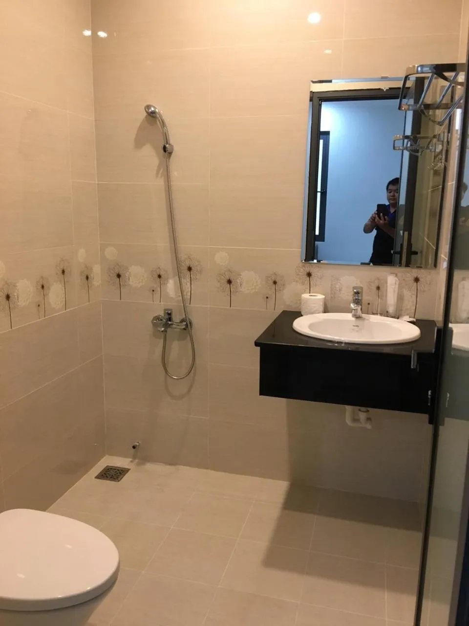 Bathroom in Nhat Thu Hotel & Apartment