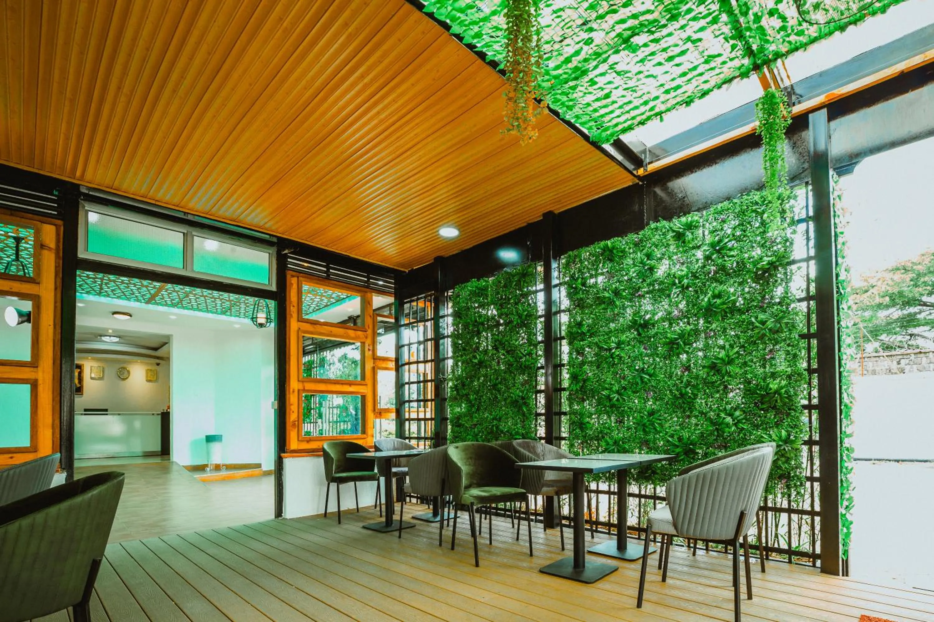 Lobby or reception in Longview Suites Hotel