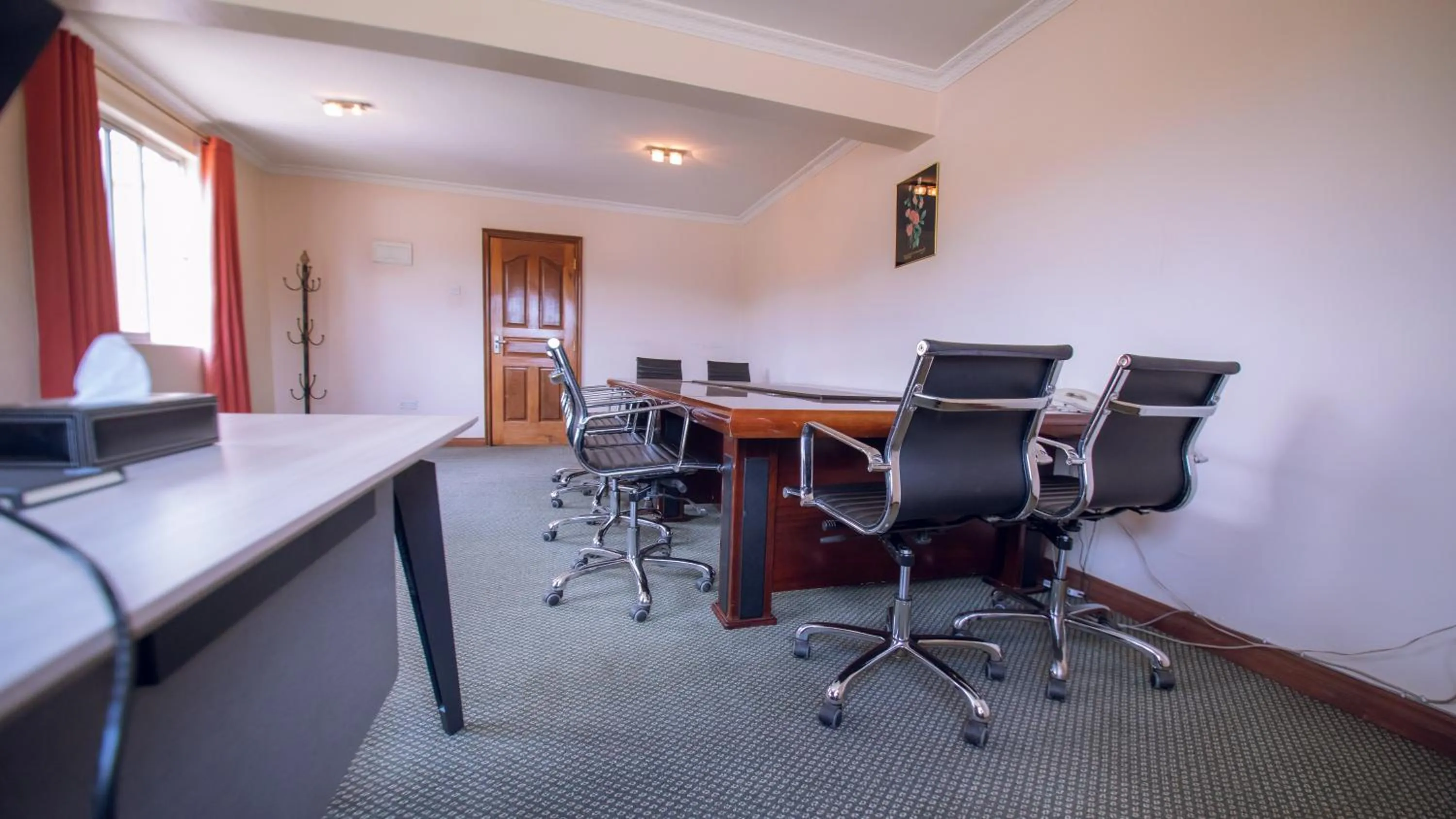 Meeting/conference room in Longview Suites Hotel