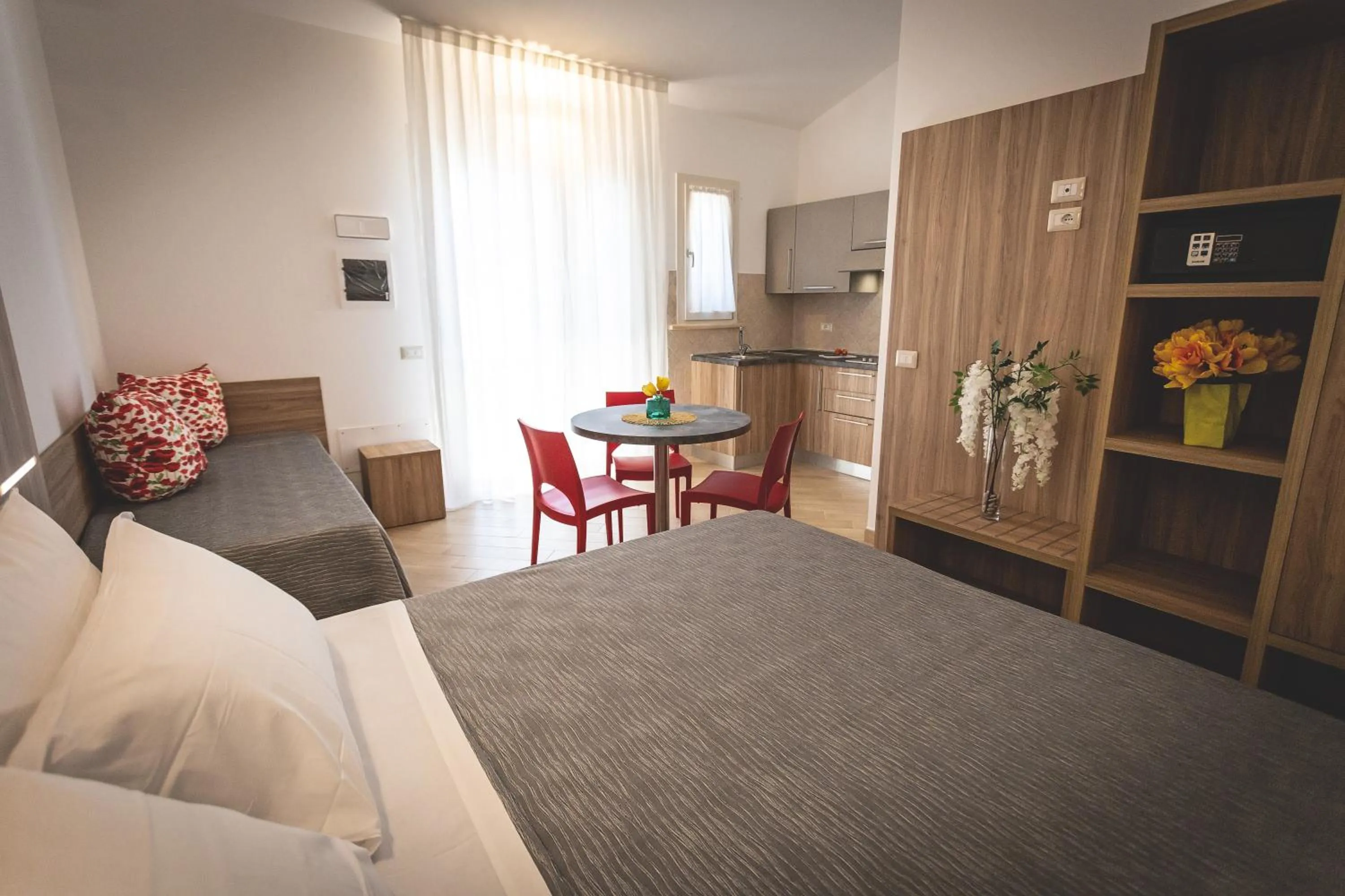 Kitchen or kitchenette, Bed in Hotel Residence Vallecorsa