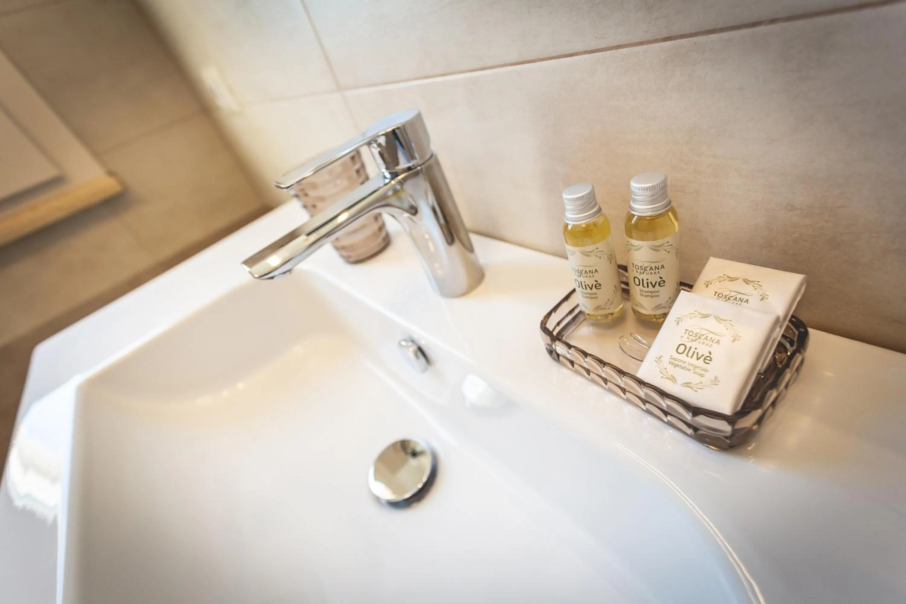 Bathroom in Hotel Residence Vallecorsa