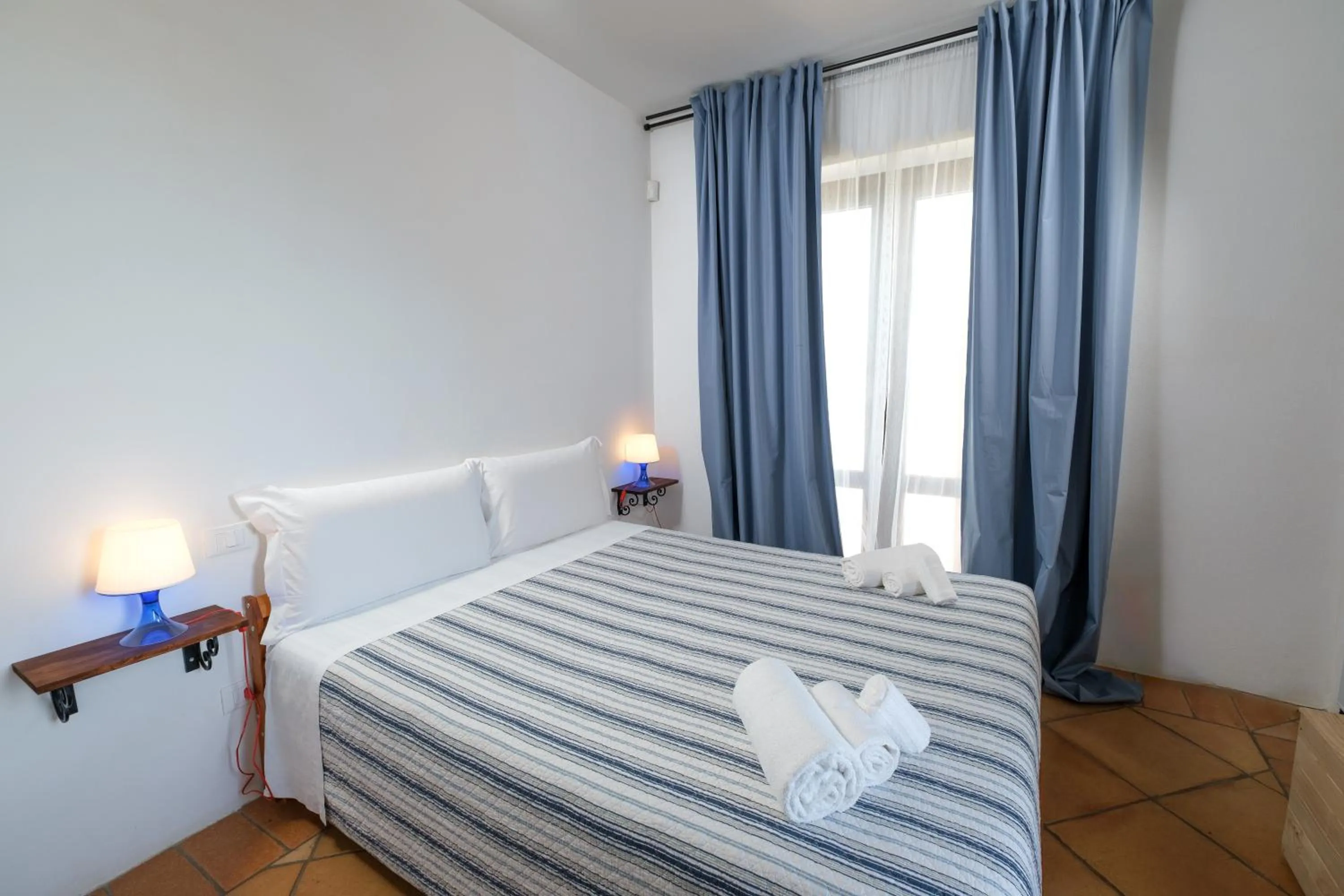 Balcony/Terrace, Bed in Masseria Borgo Santuri