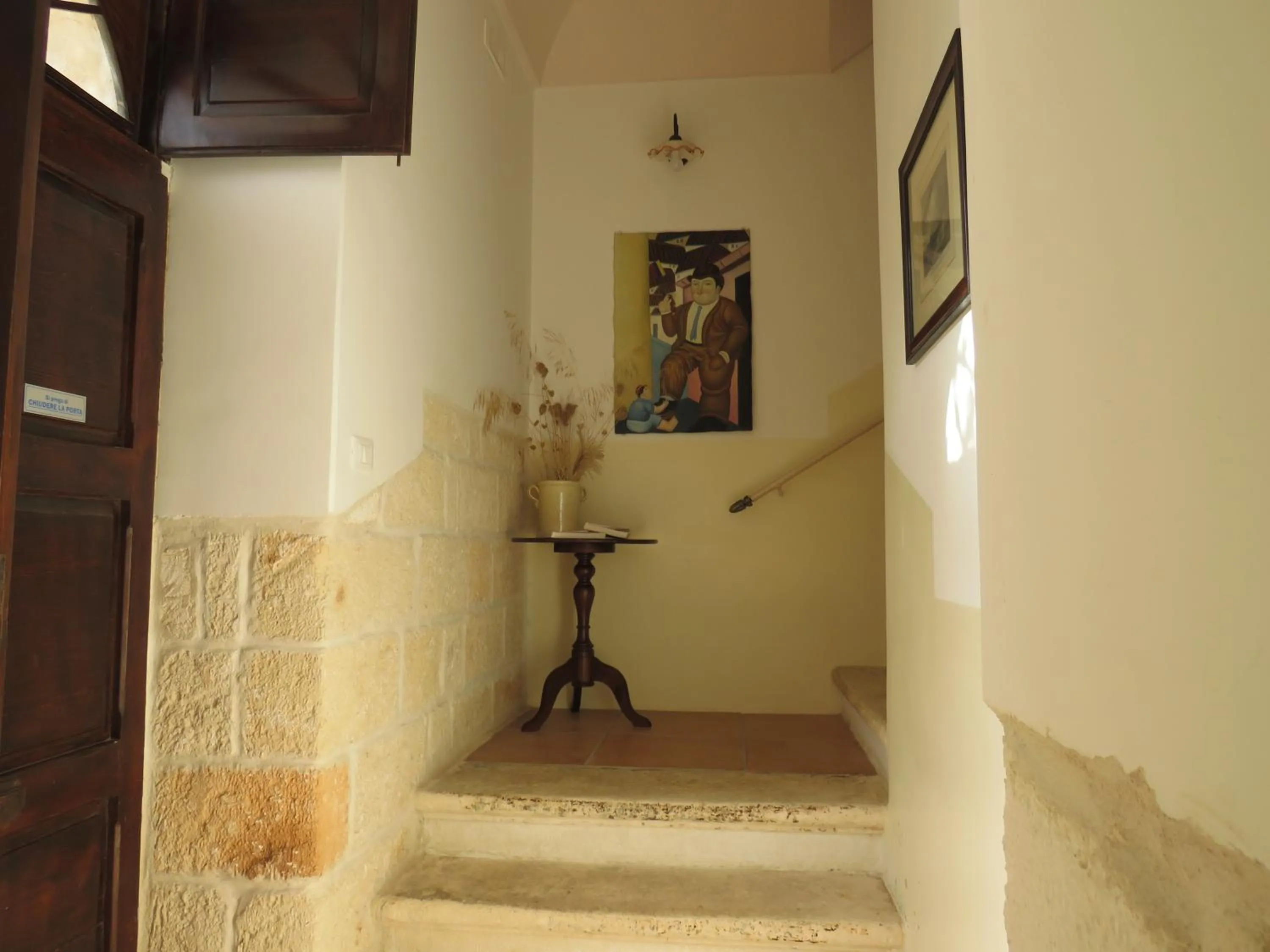 Decorative detail in Masseria Borgo Santuri