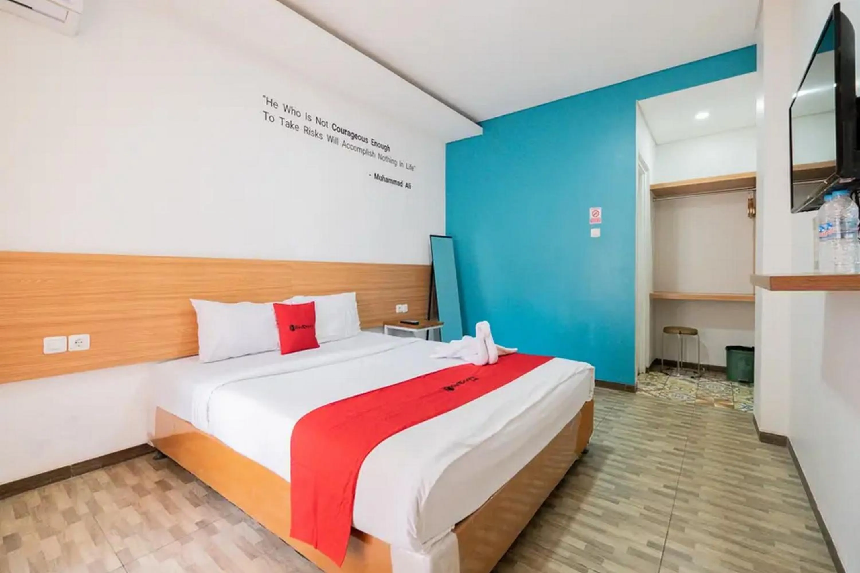 Bed in RedDoorz near Jawa Timur Park 2