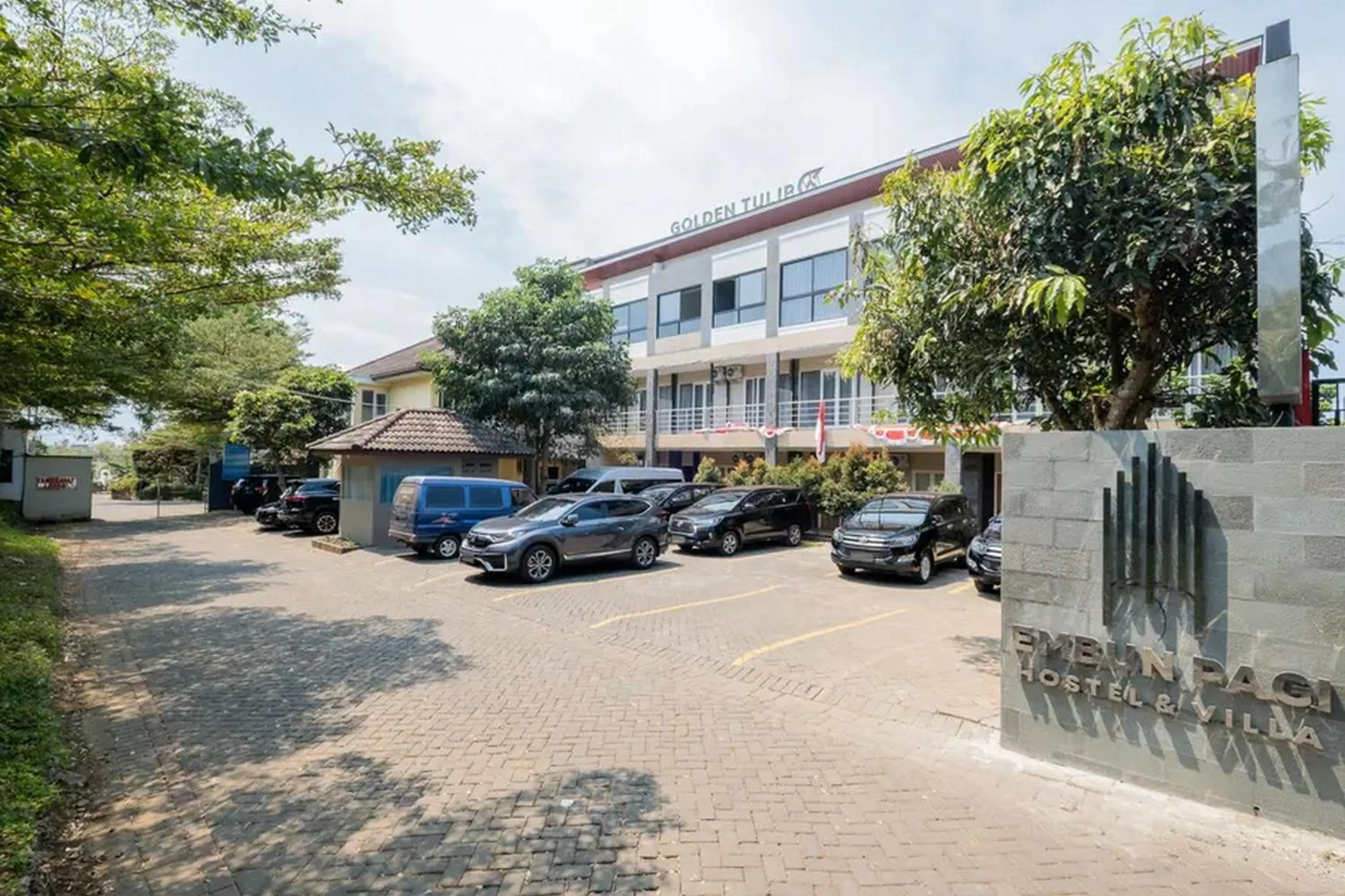 Property building in RedDoorz near Jawa Timur Park 2