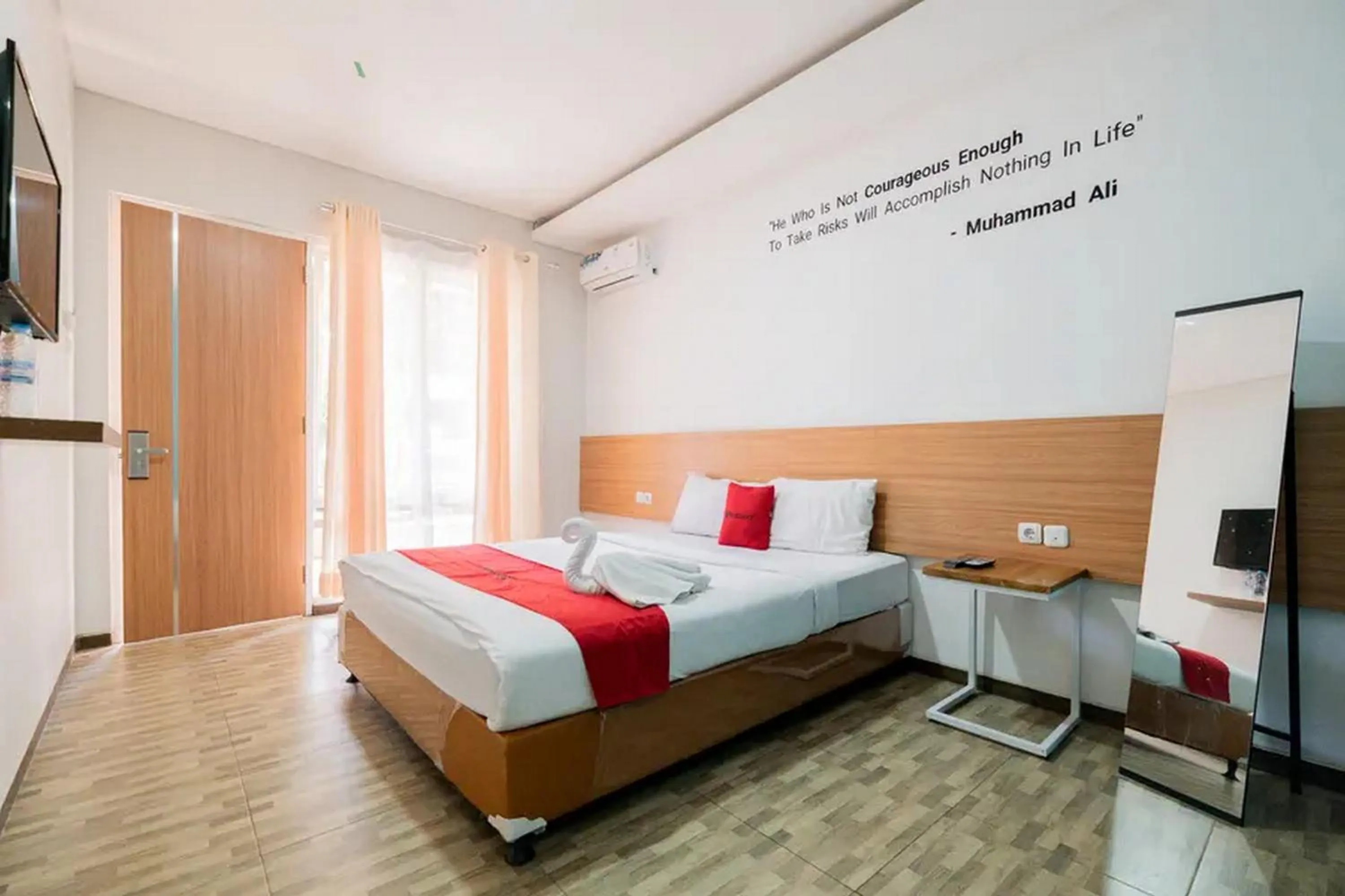Bed in RedDoorz near Jawa Timur Park 2