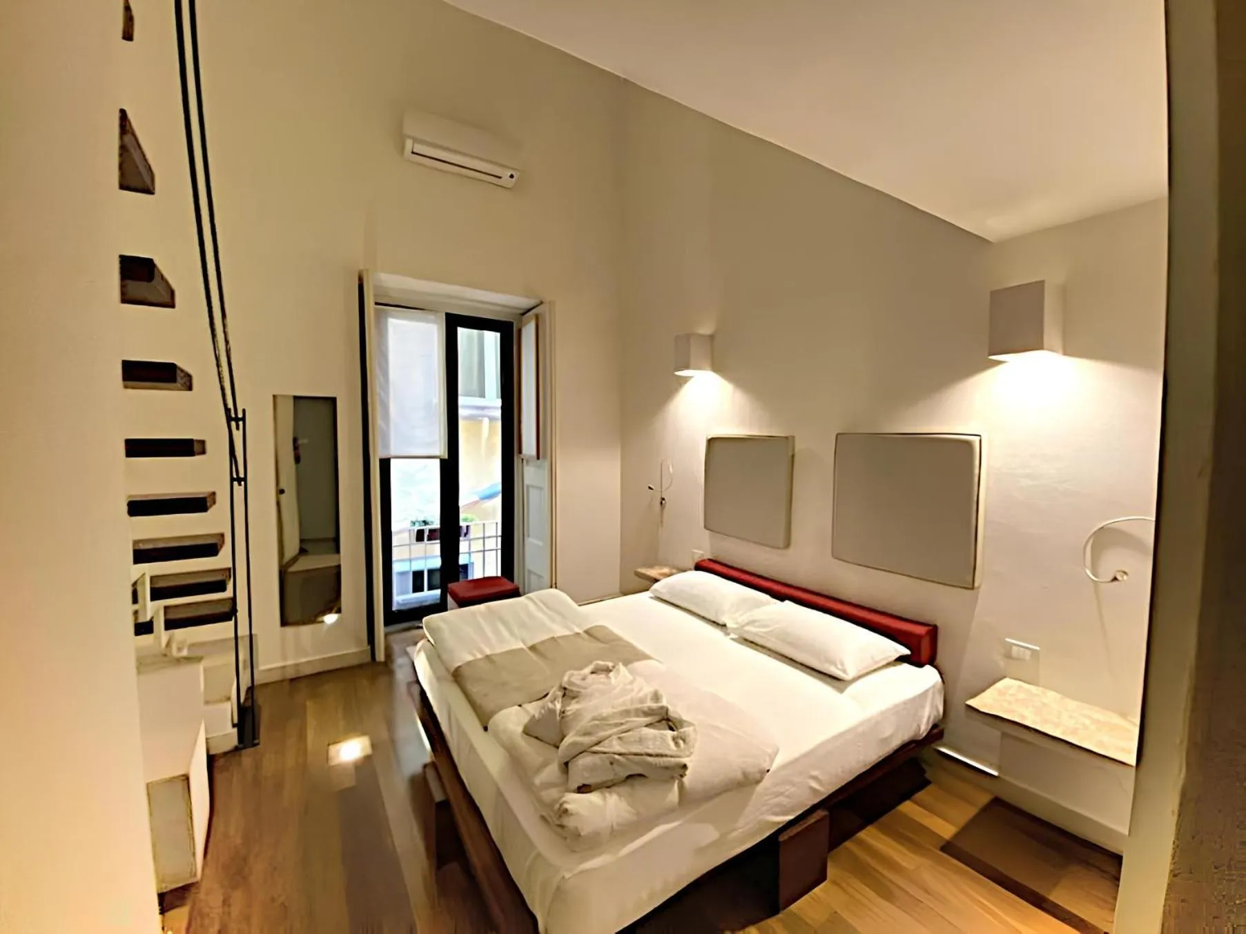 Bedroom, Bed in Micalò Art Rooms