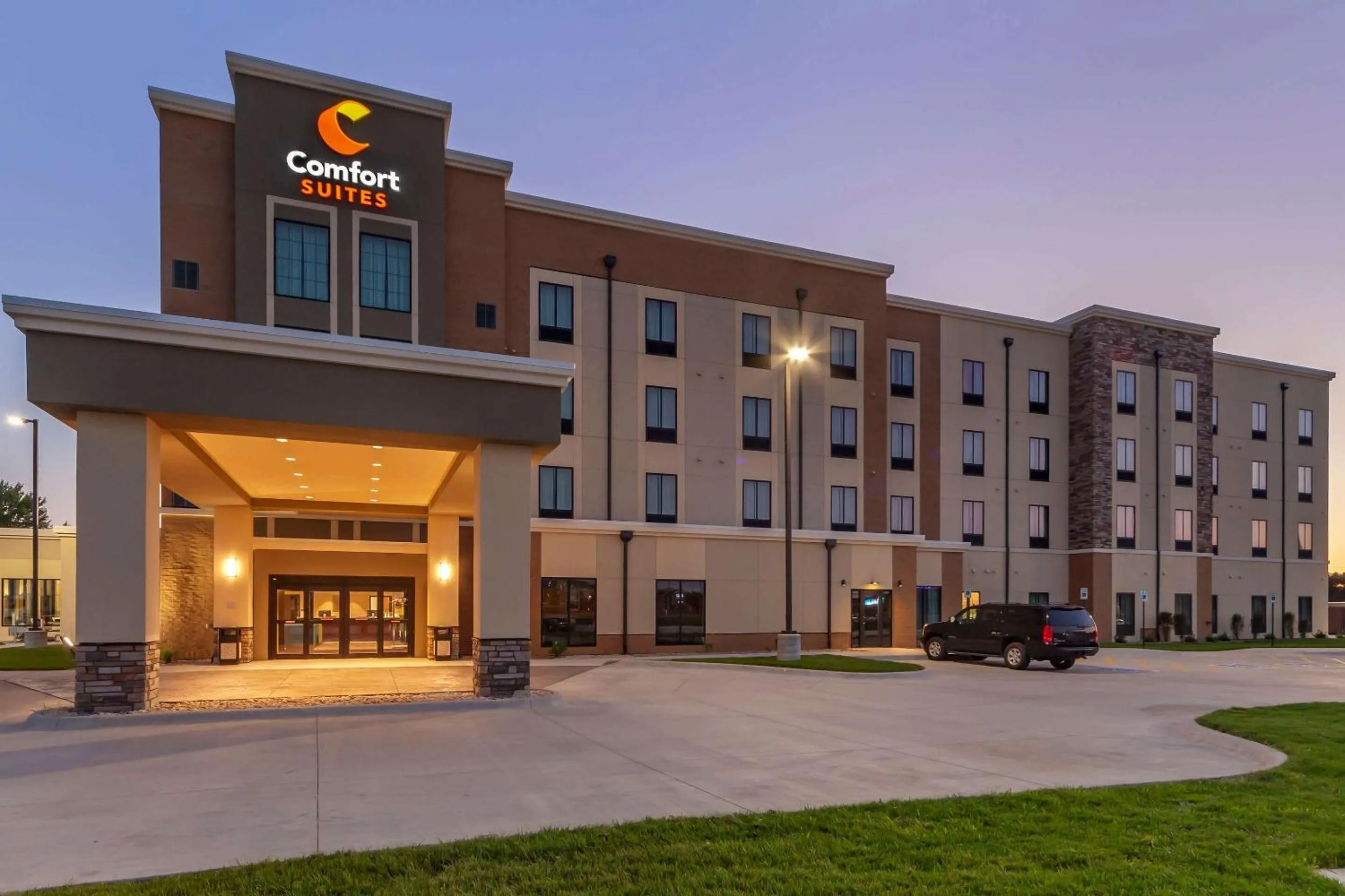 Property building in Comfort Suites Grand Island South
