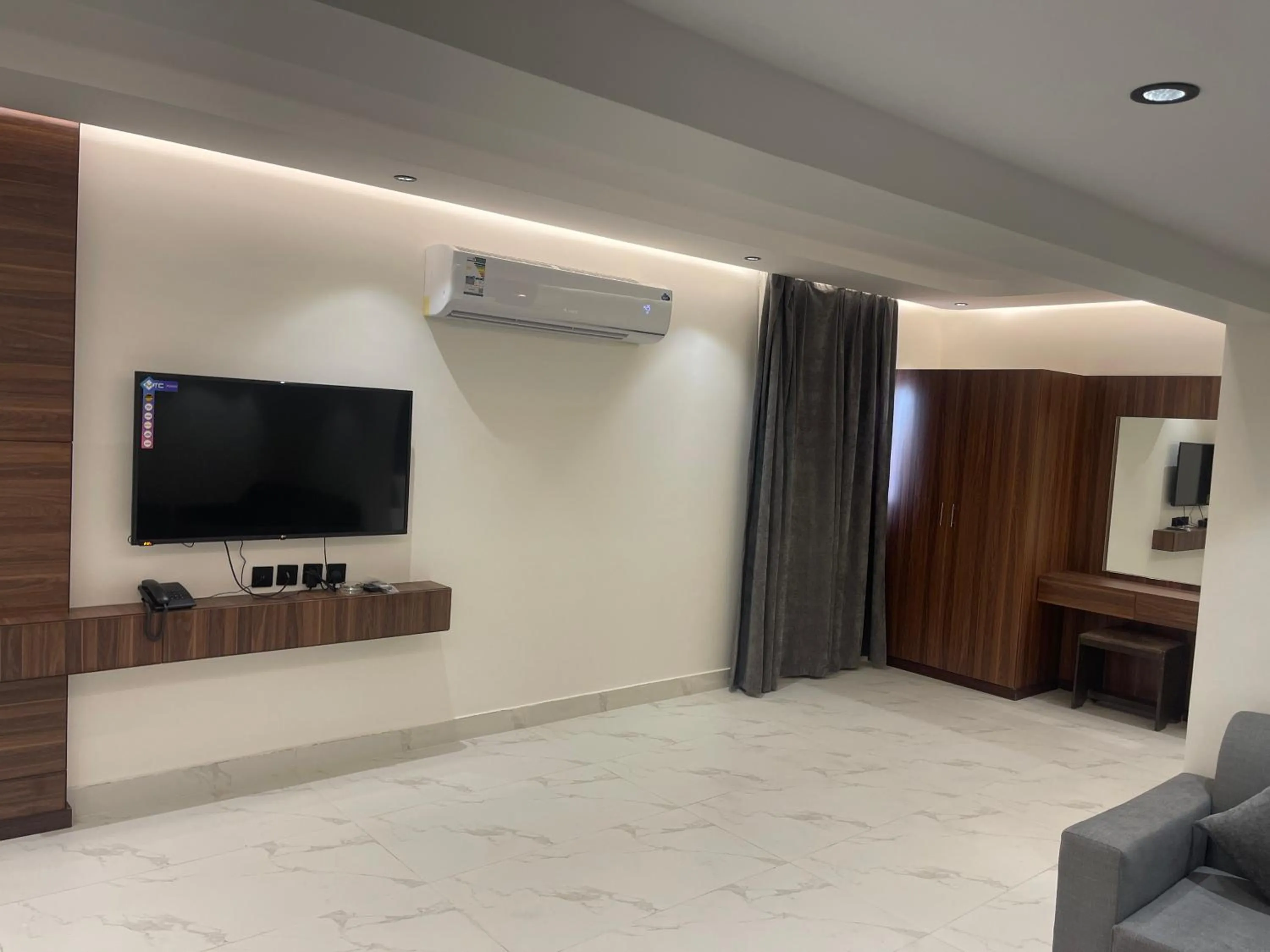 شقق درر رامه للشقق المخدومة 10