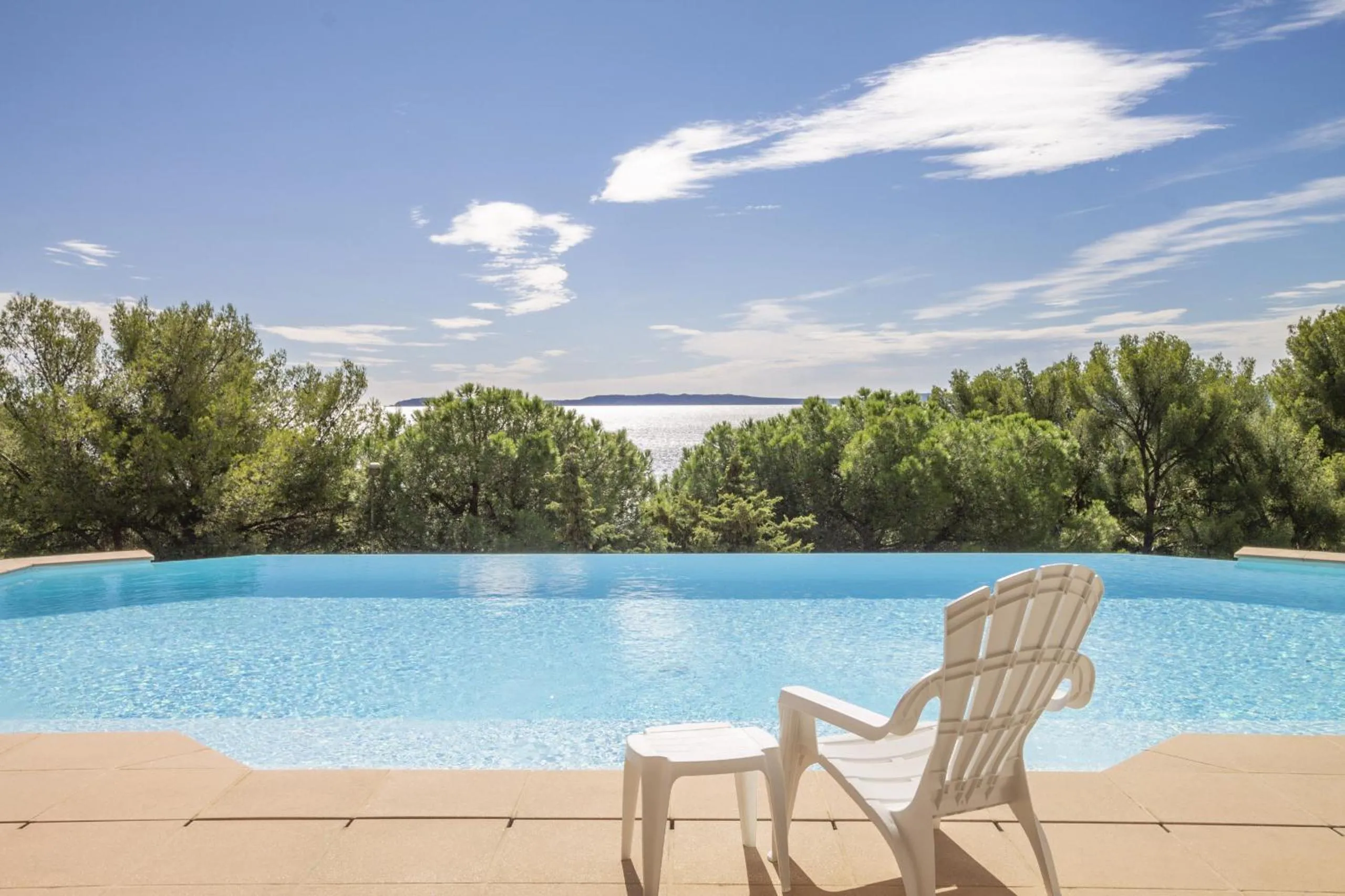 Swimming pool in Villa Lili Rose