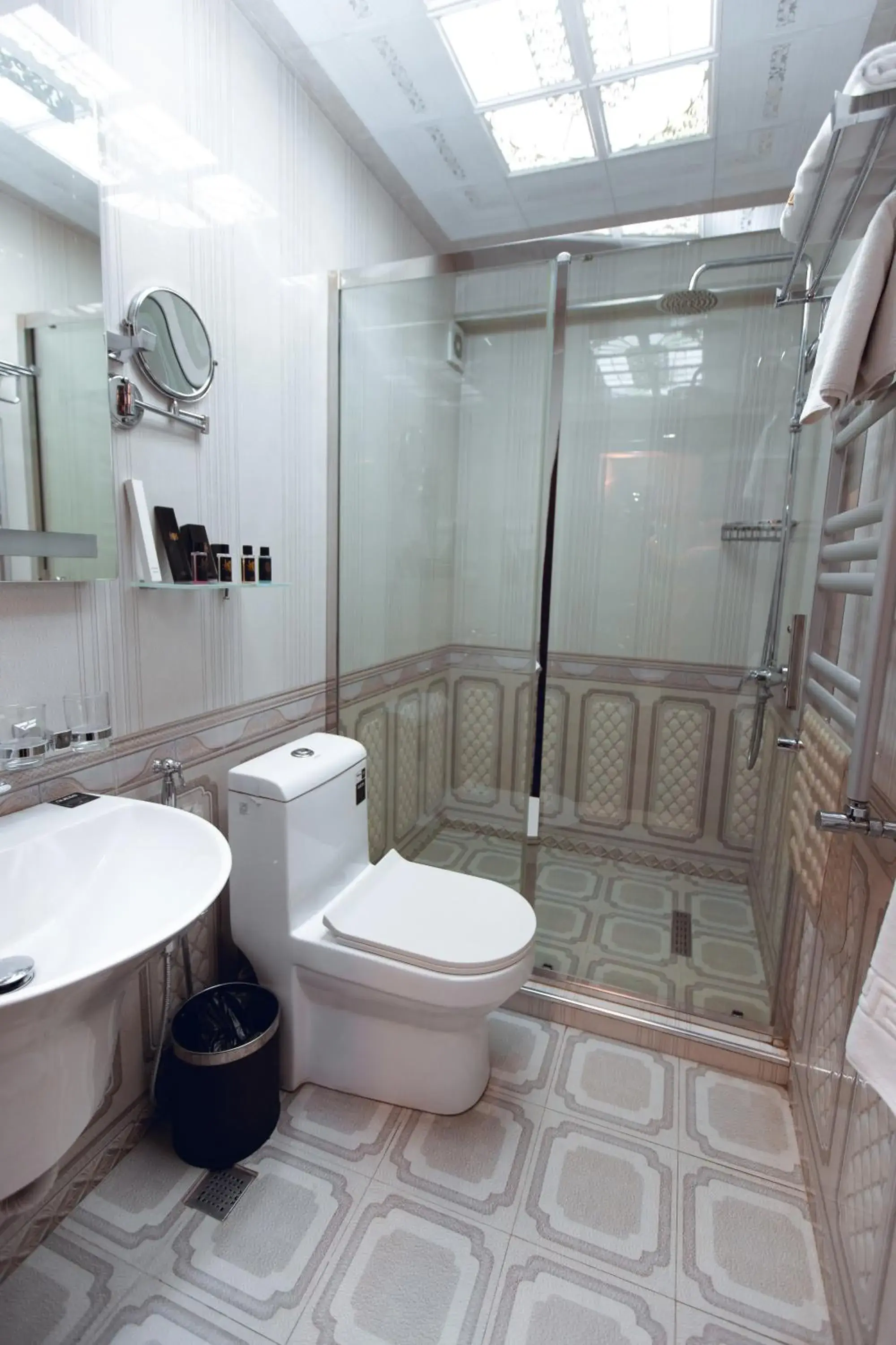 Single Room with Balcony - single occupancy in Baku Hotel Ganja Single Room with Balcony - single occupancy in Baku Hotel Ganja