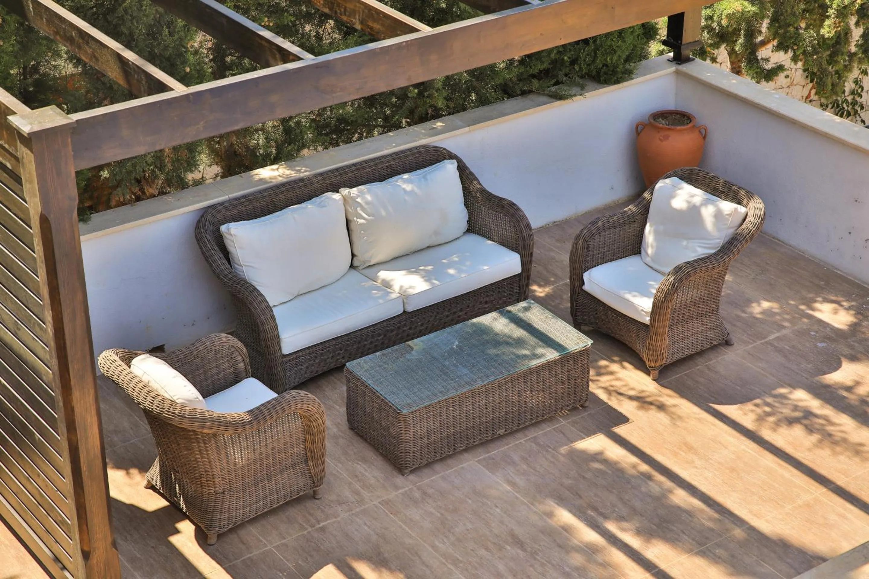 Seating area in Atalante Hotel