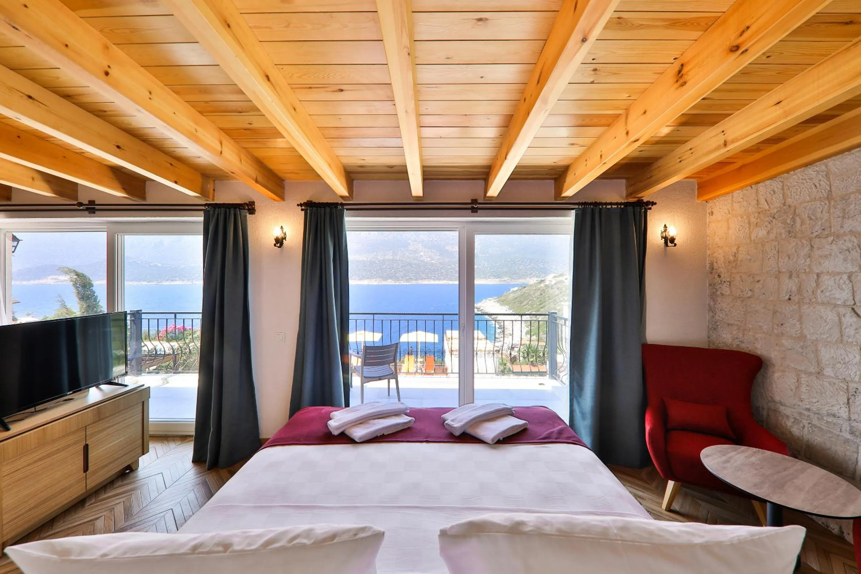 Bed in Atalante Hotel