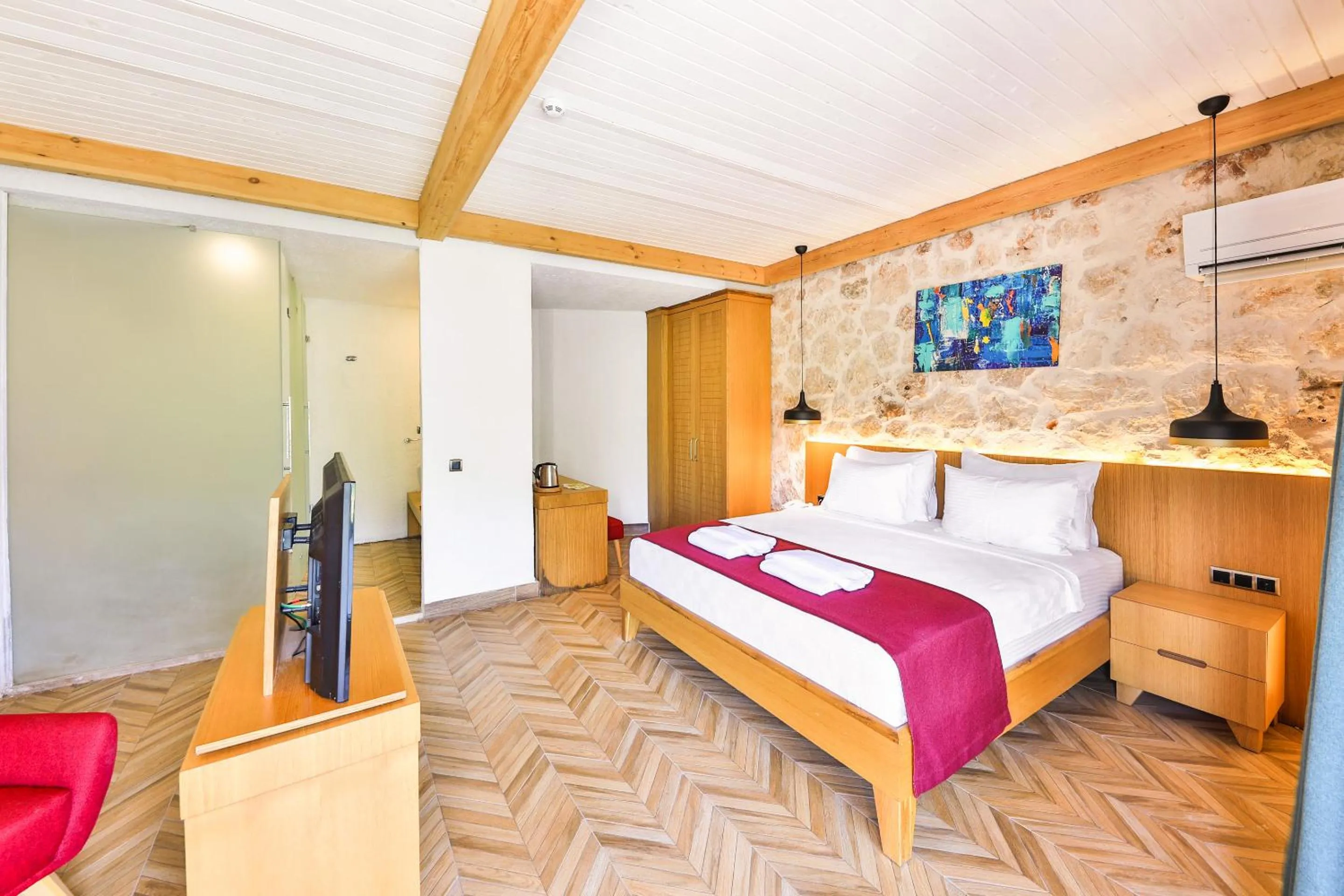 Photo of the whole room, Bed in Atalante Hotel