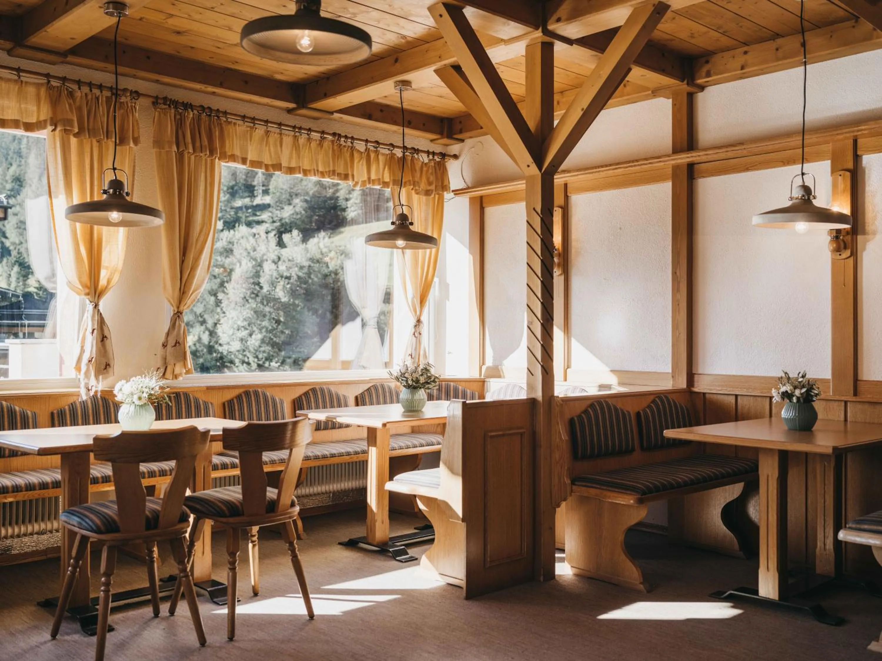 Restaurant/places to eat in Haus Bellevue