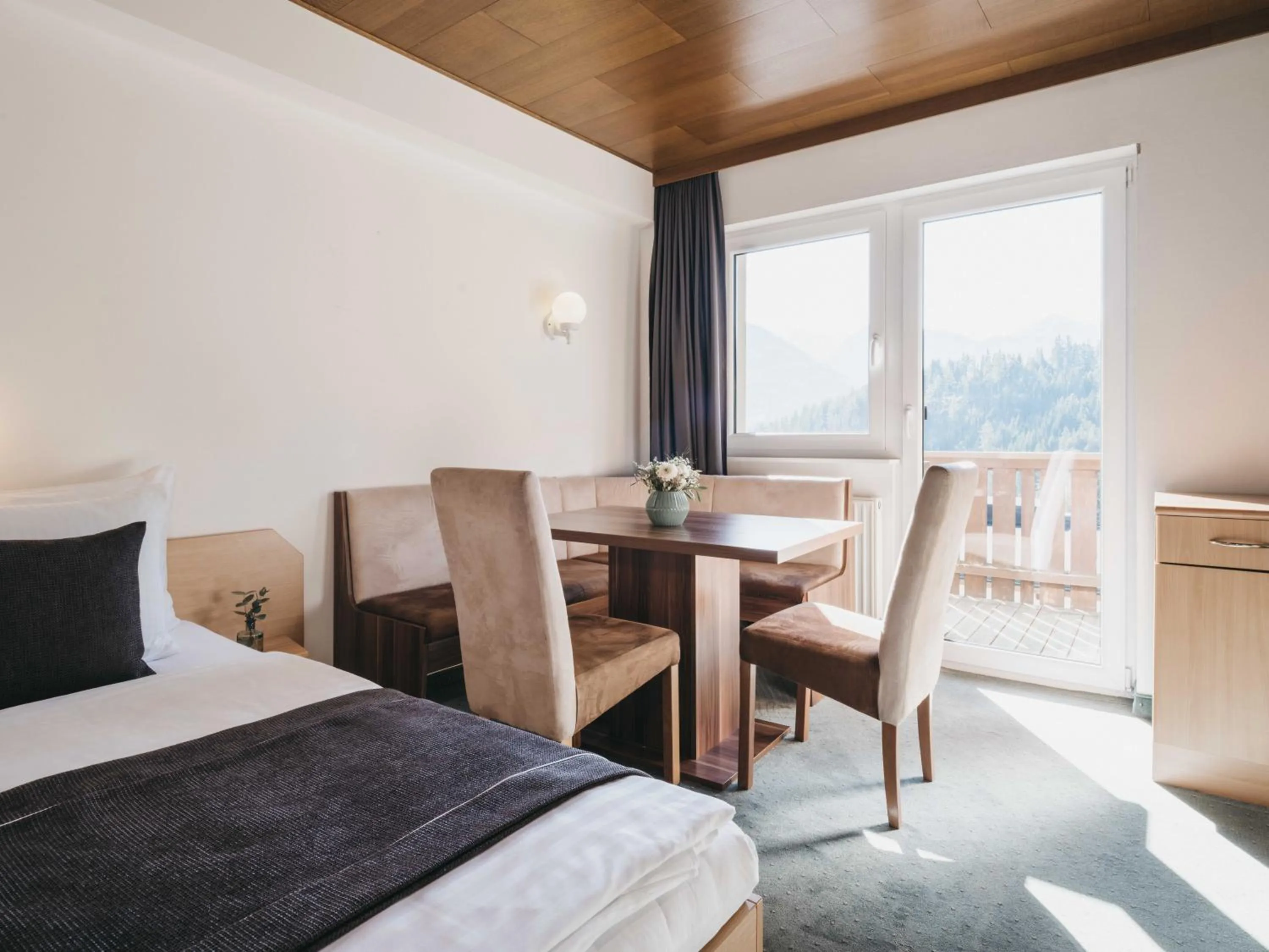 Photo of the whole room, Bed in Haus Bellevue