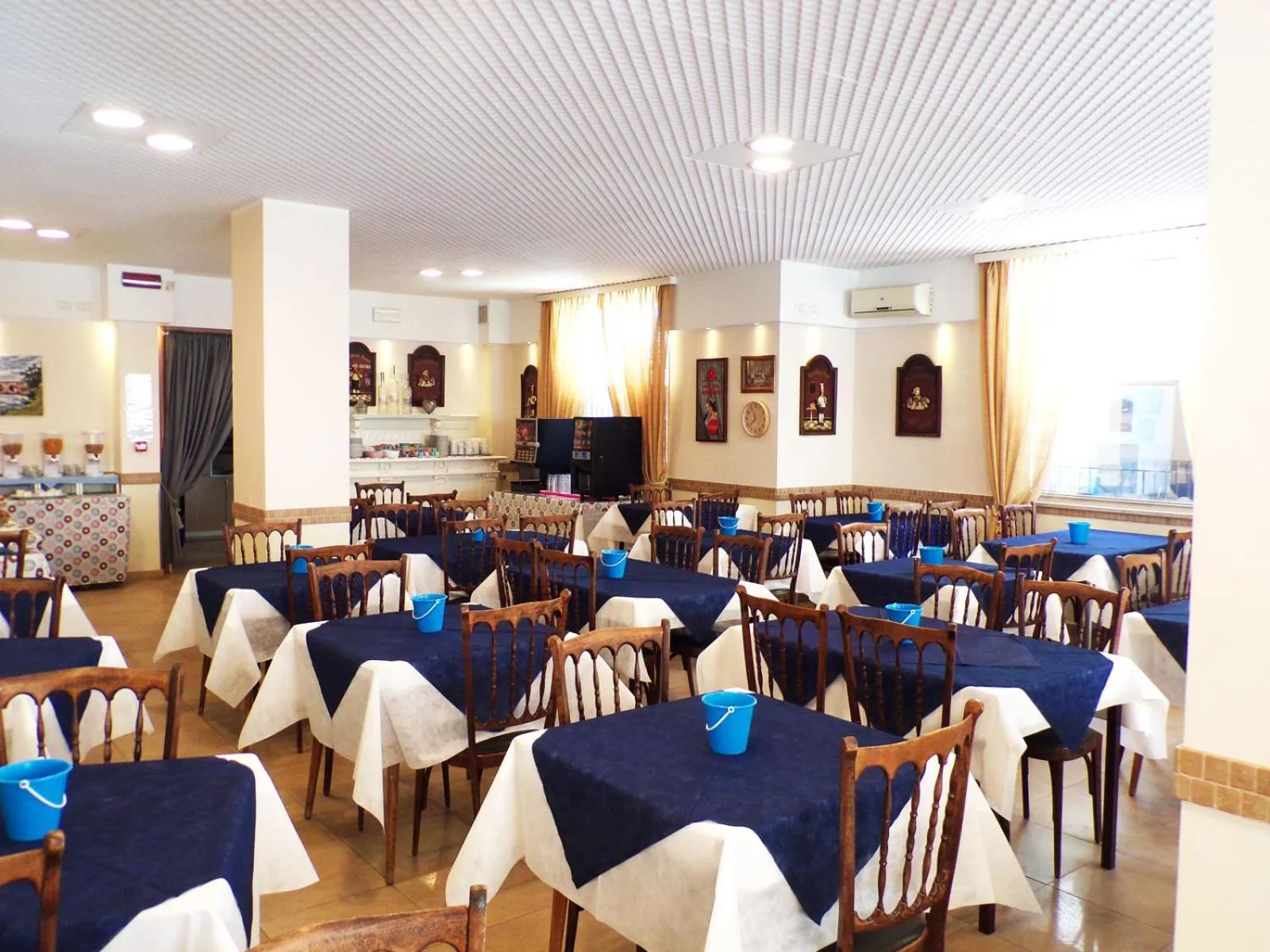 Restaurant/places to eat in Hotel Graziella Mare
