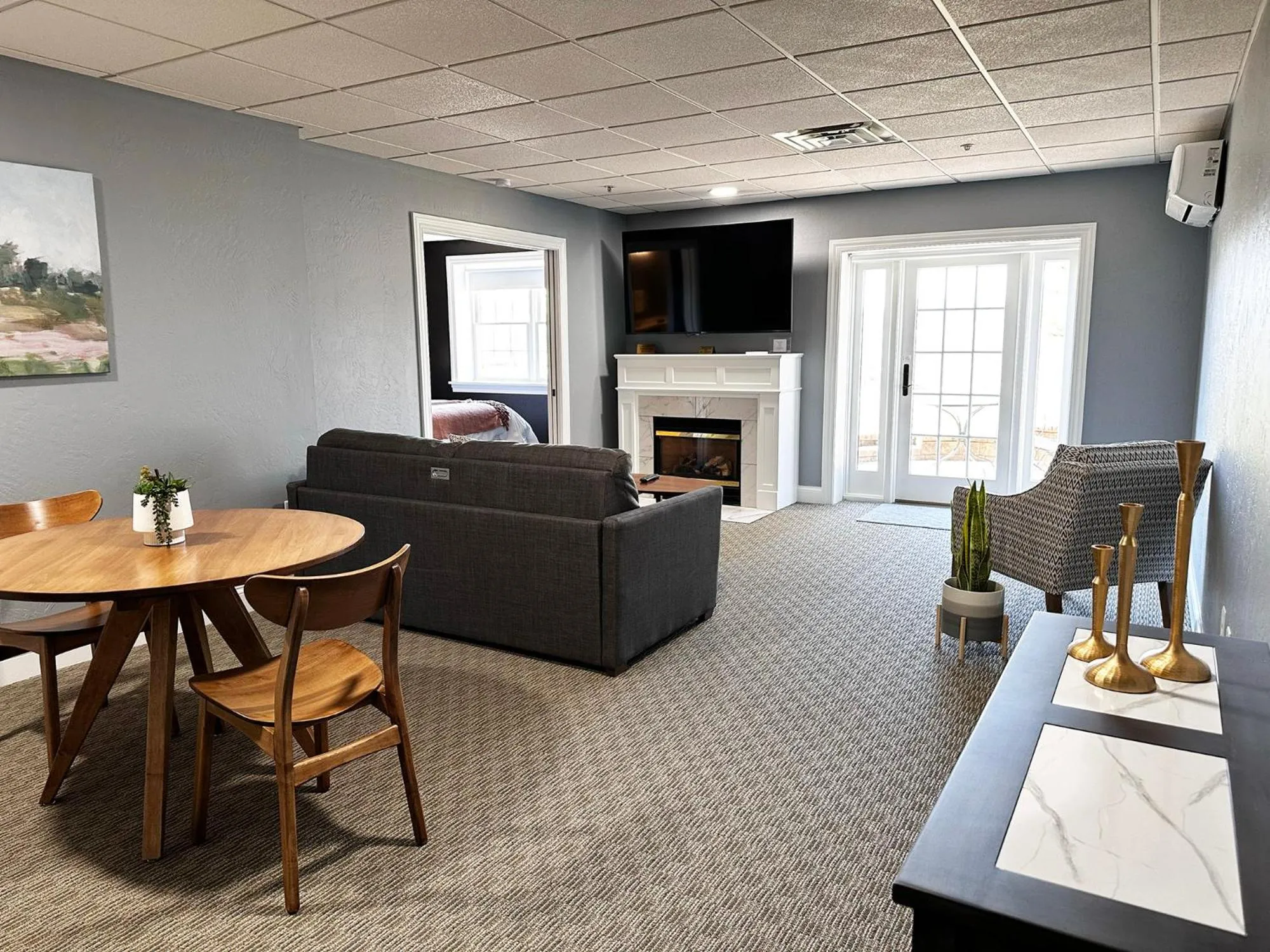 TV and multimedia in Inn at Amish Door