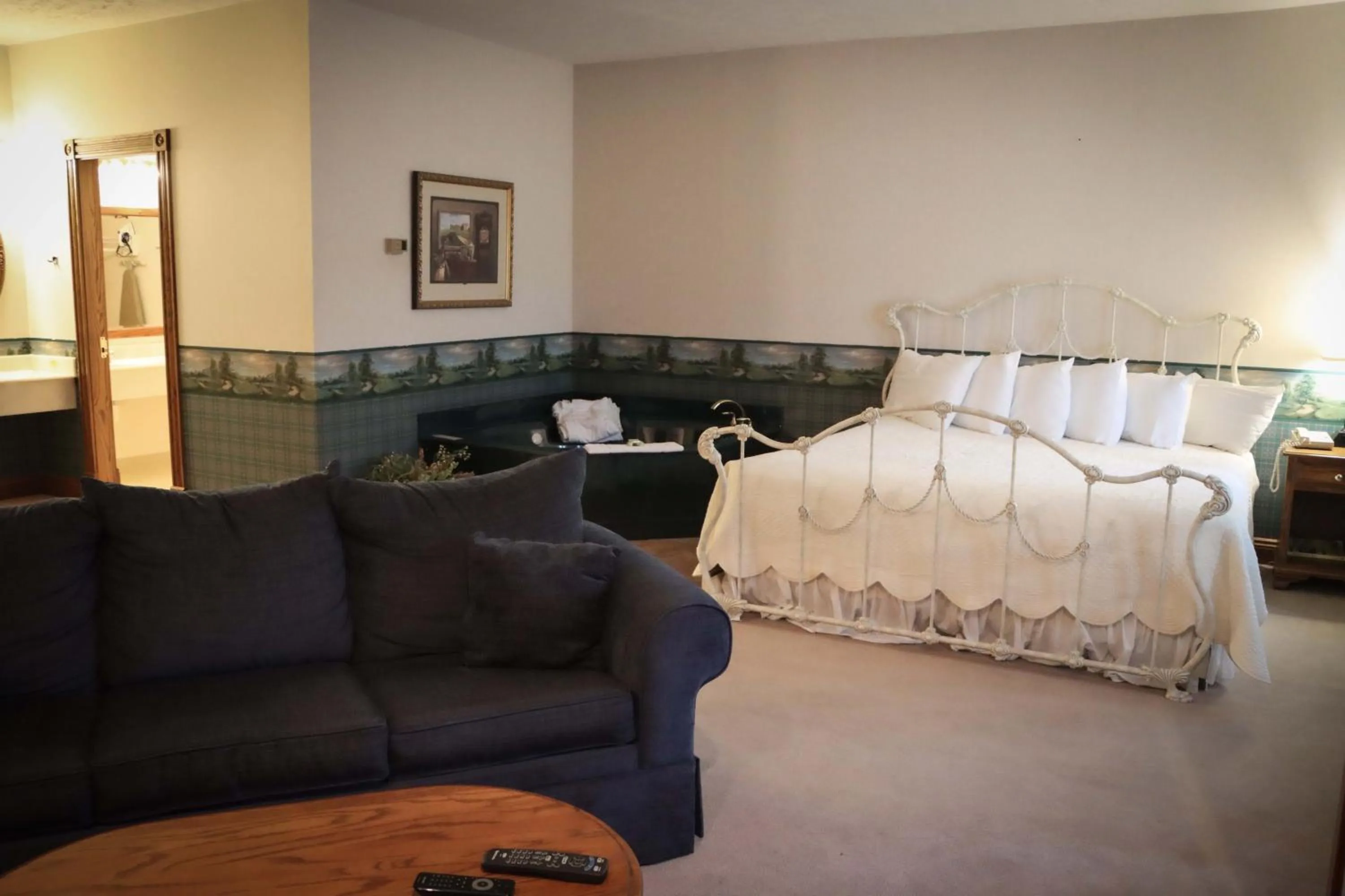 Bed in Inn at Amish Door