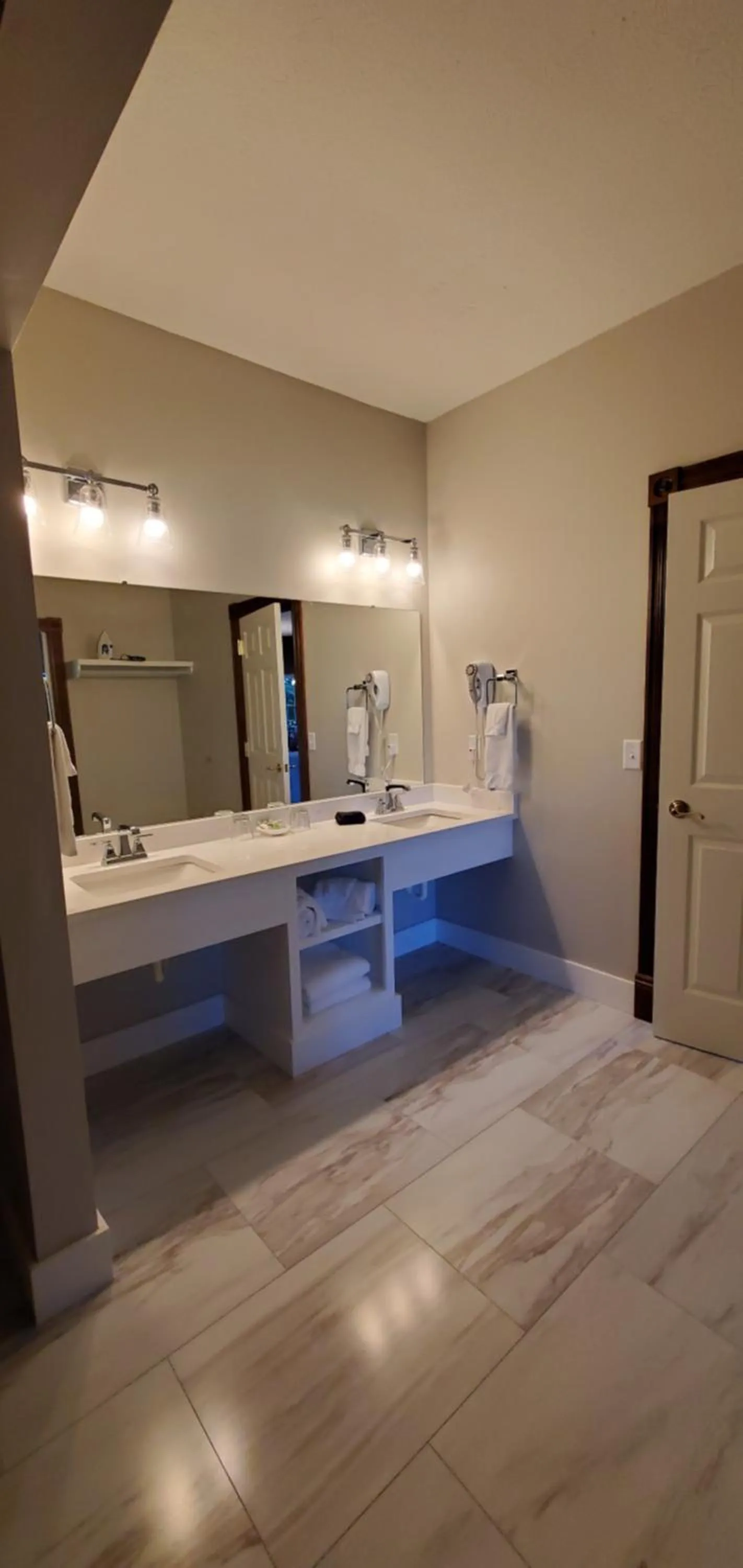 Bathroom in Inn at Amish Door