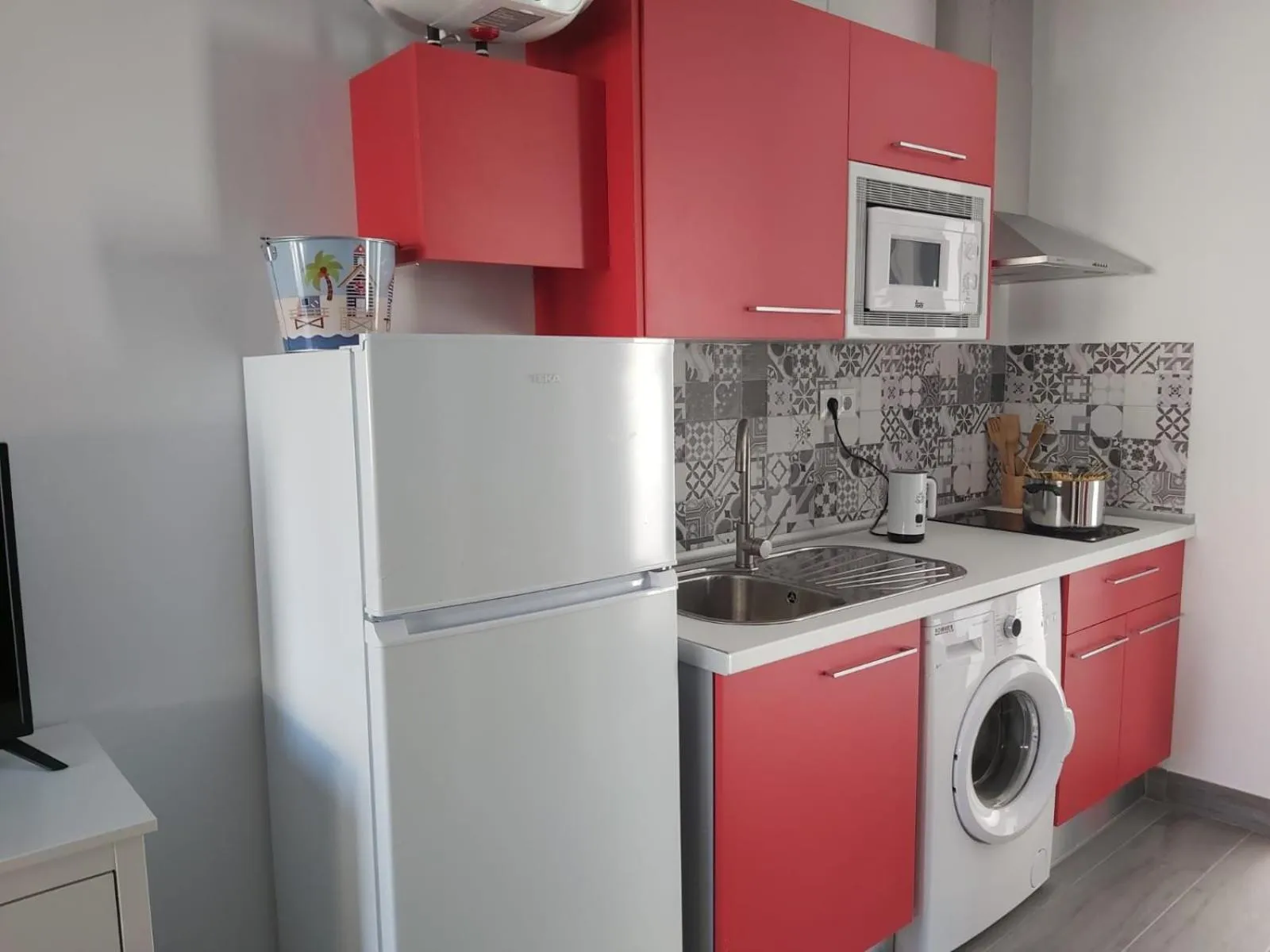 Coffee/tea facilities in Bnbook Medea Apartments