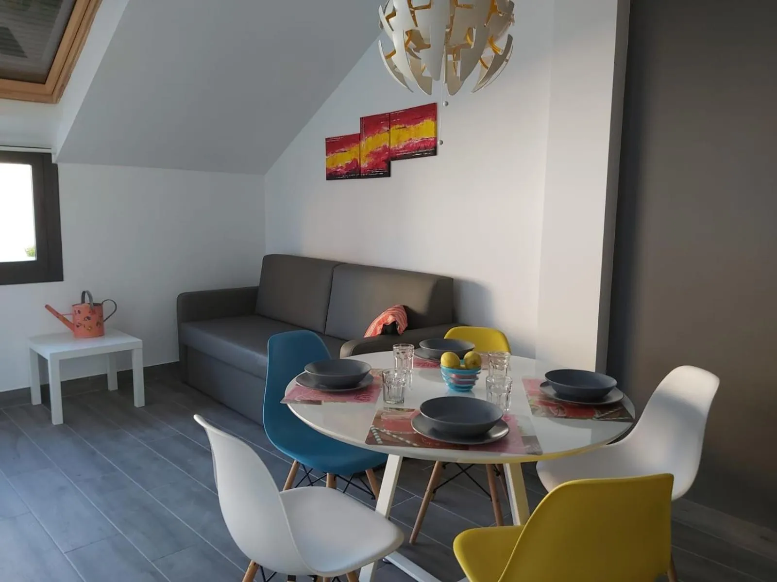 Dining area in Bnbook Medea Apartments