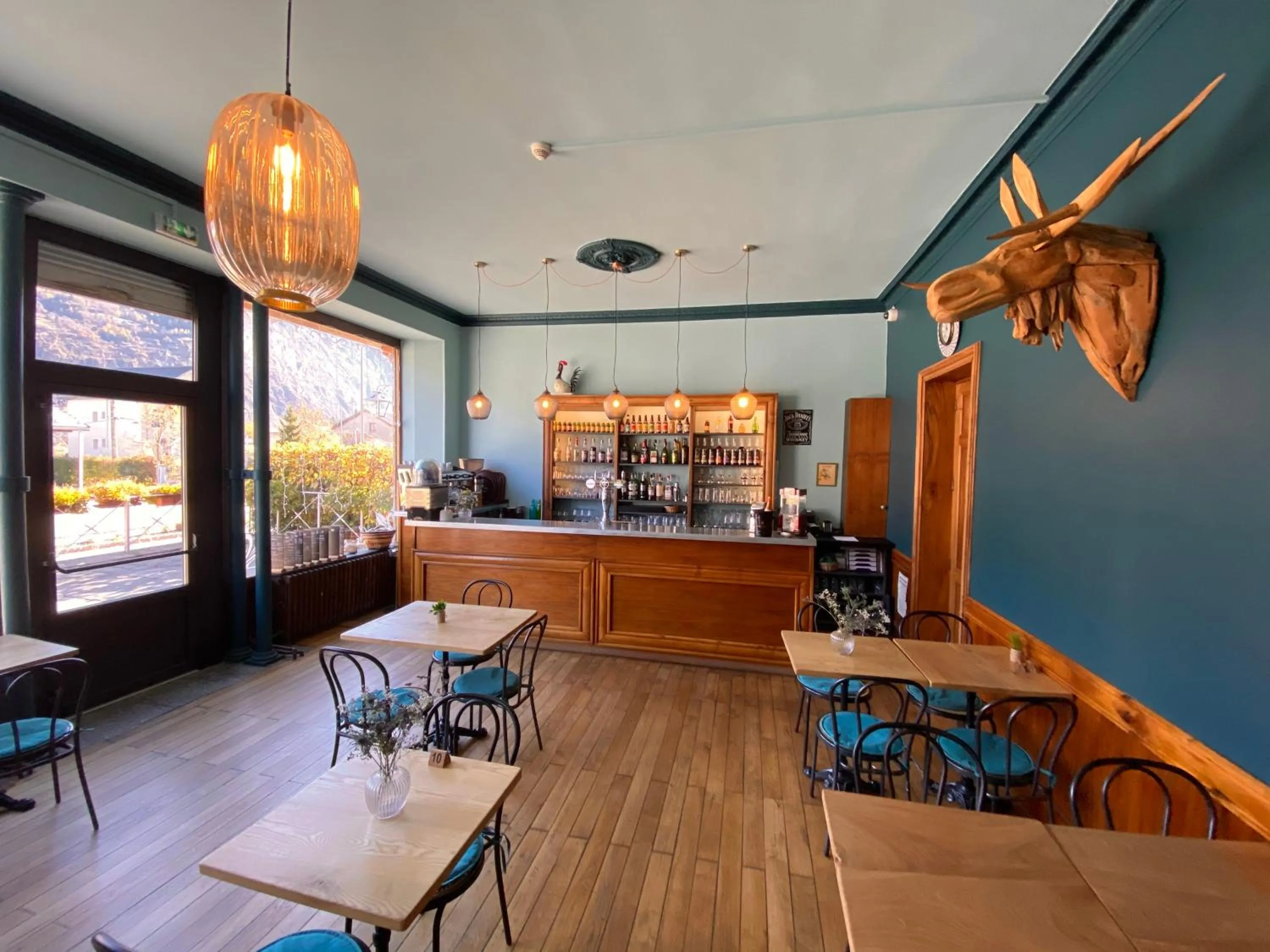 Lounge or bar in hôtel oberland