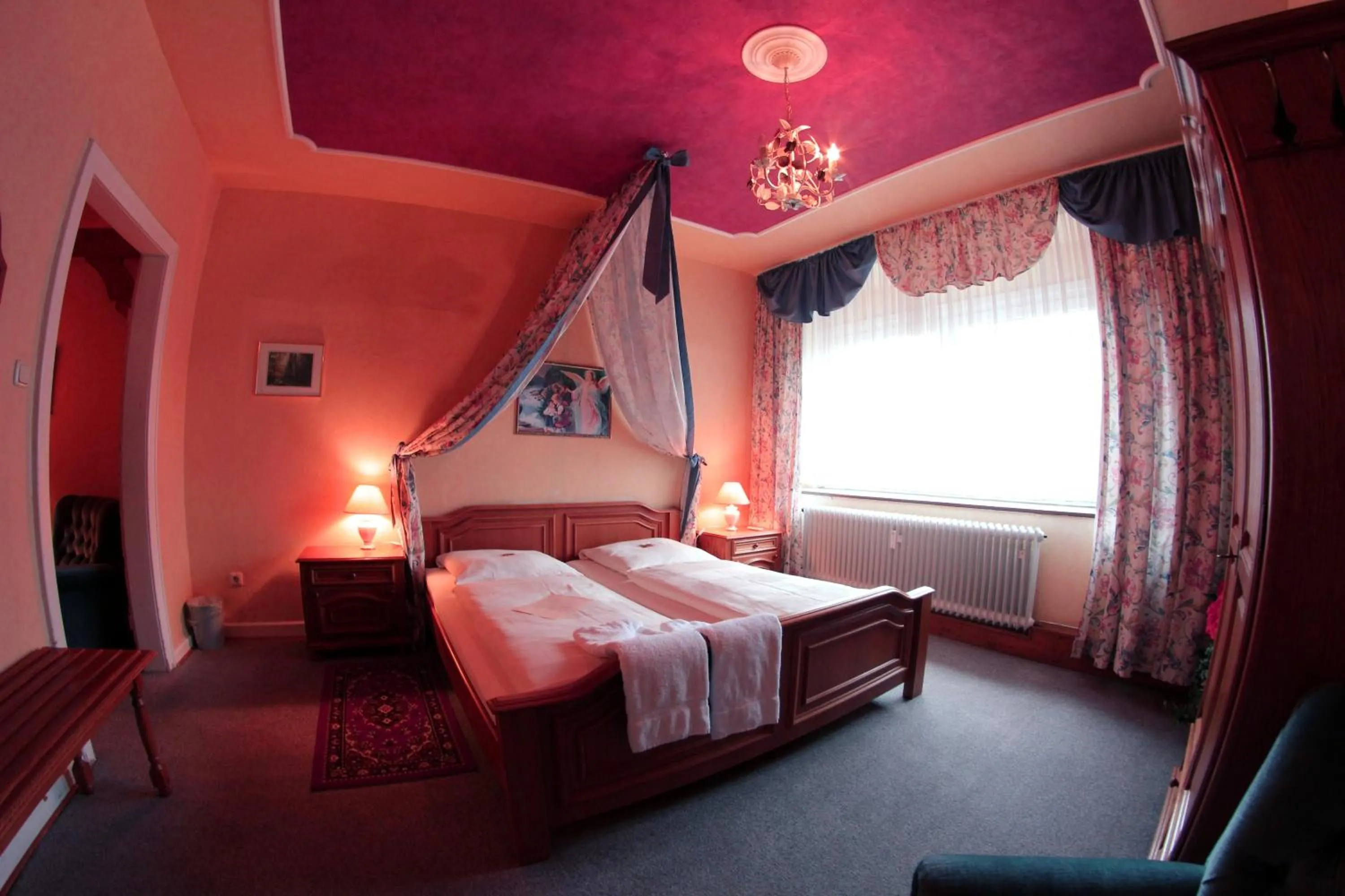 Bed in Hotel Restaurant Zum Postillion