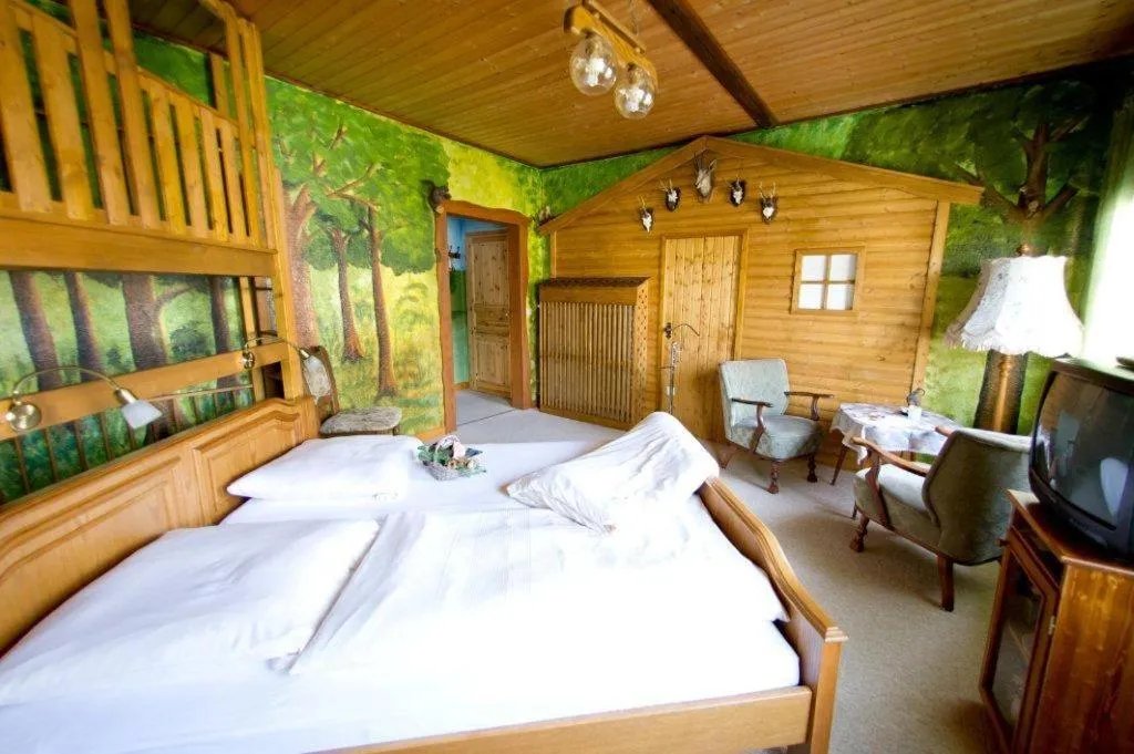 Photo of the whole room, Bed in Hotel Restaurant Zum Postillion