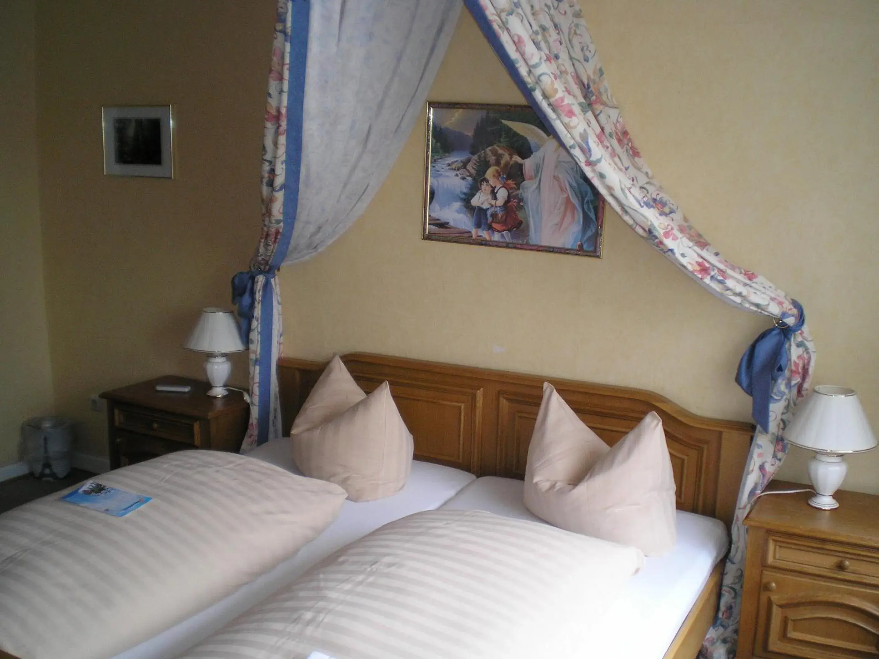 Standard Double Room in Hotel Restaurant Zum Postillion Standard Double Room in Hotel Restaurant Zum Postillion