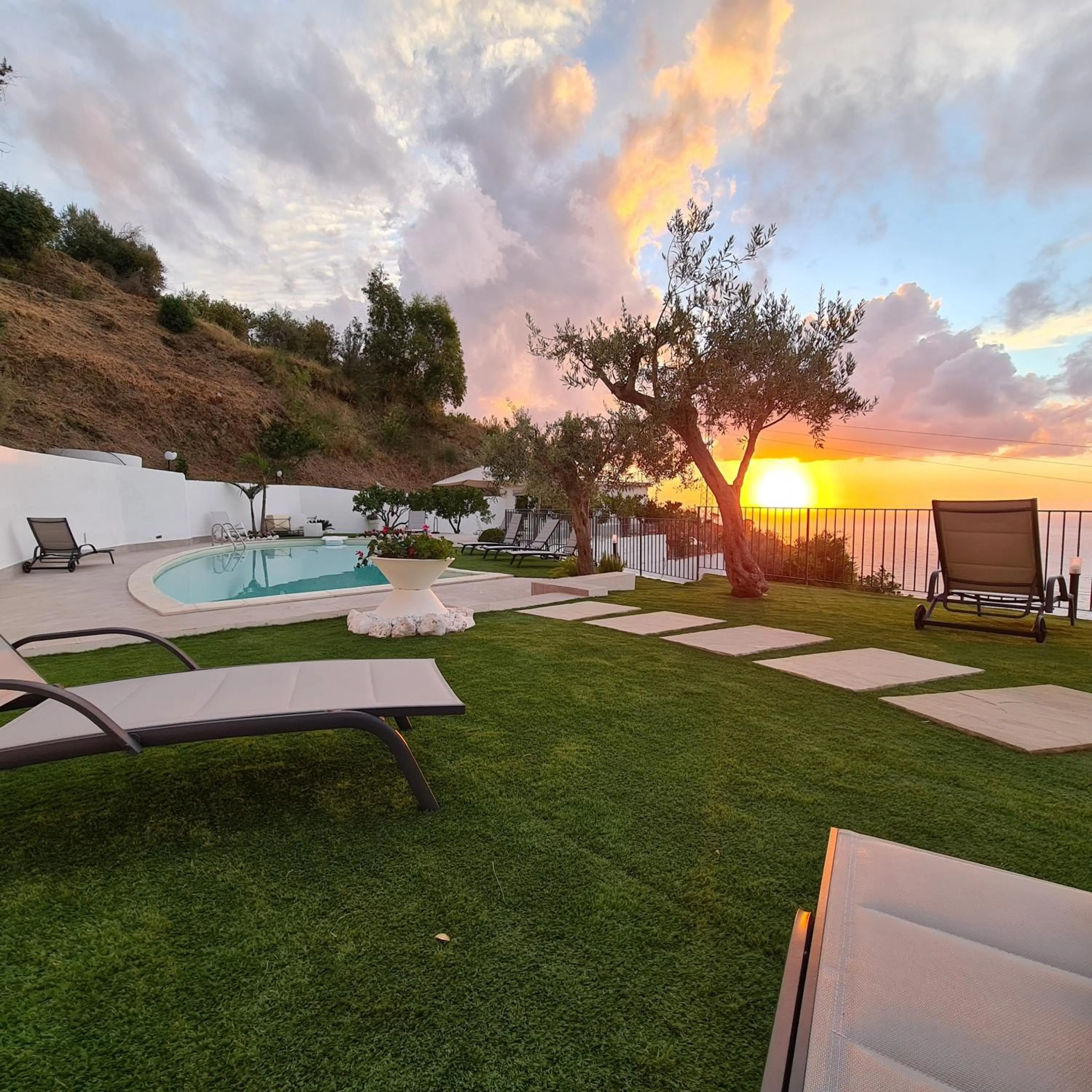 Swimming pool in Skyview Cefalù