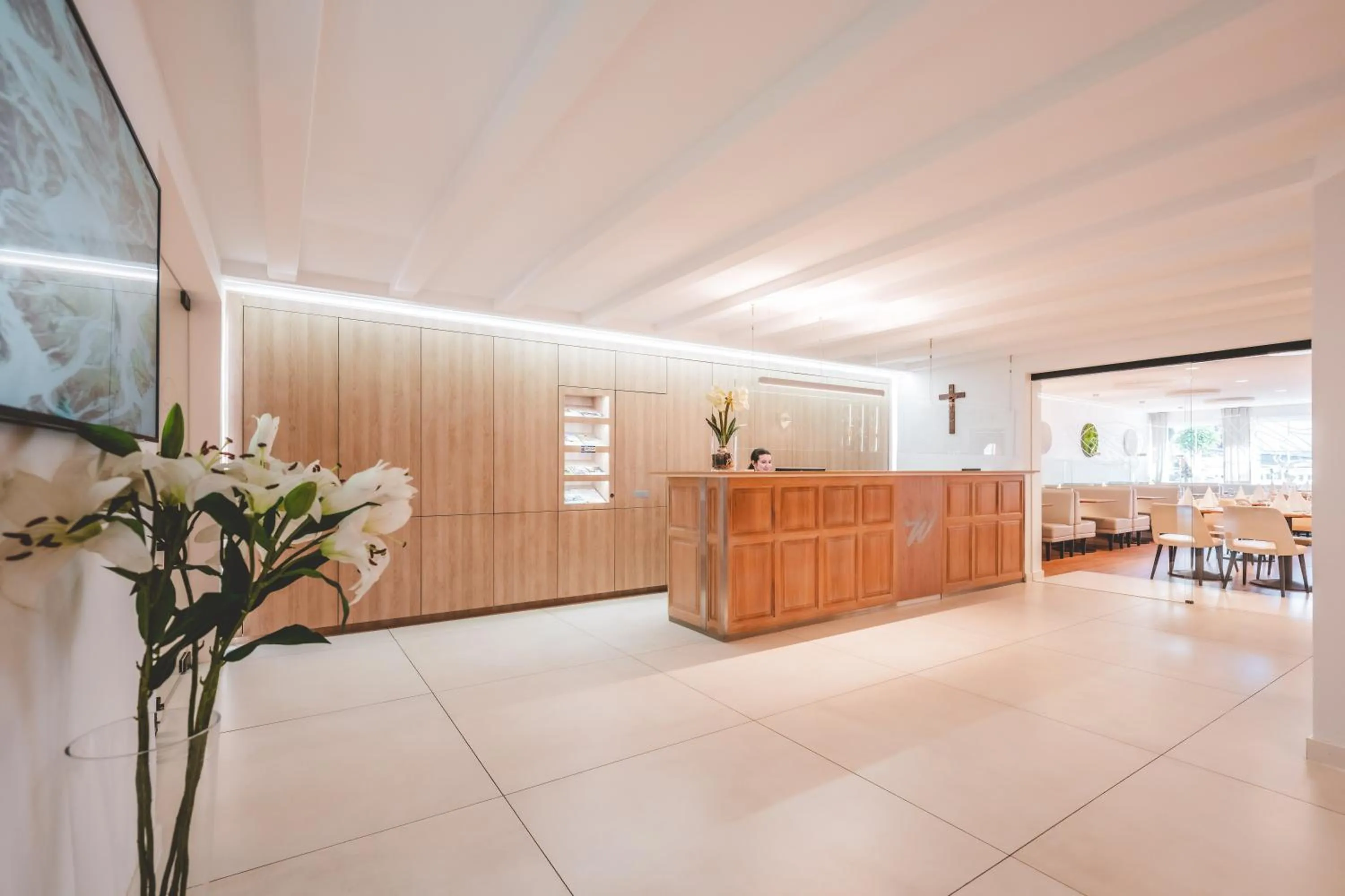 Communal lounge/ TV room in Landidyll Hotel Restaurant Weidenbrück & SPA