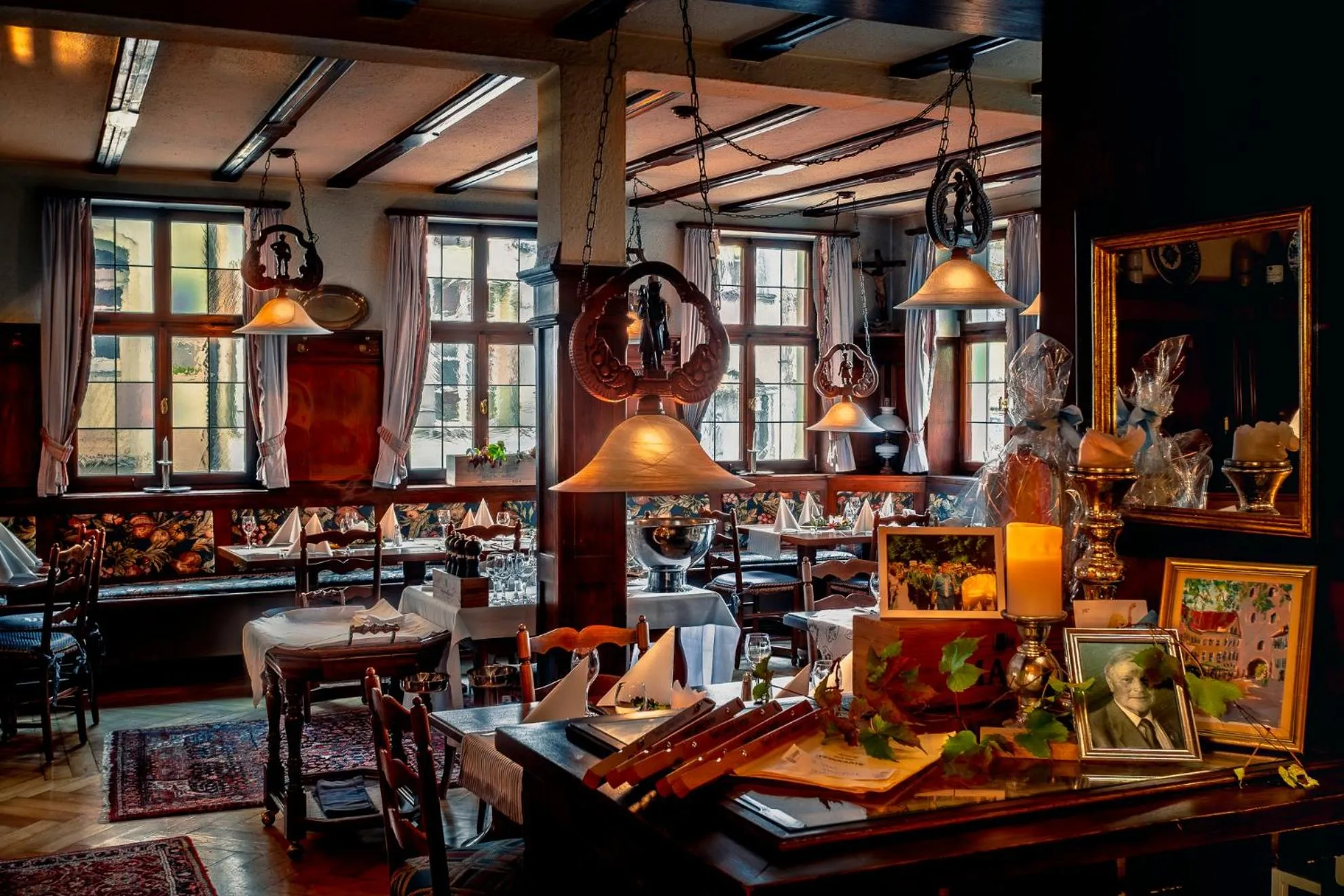 Restaurant/places to eat in Hotel Obertor