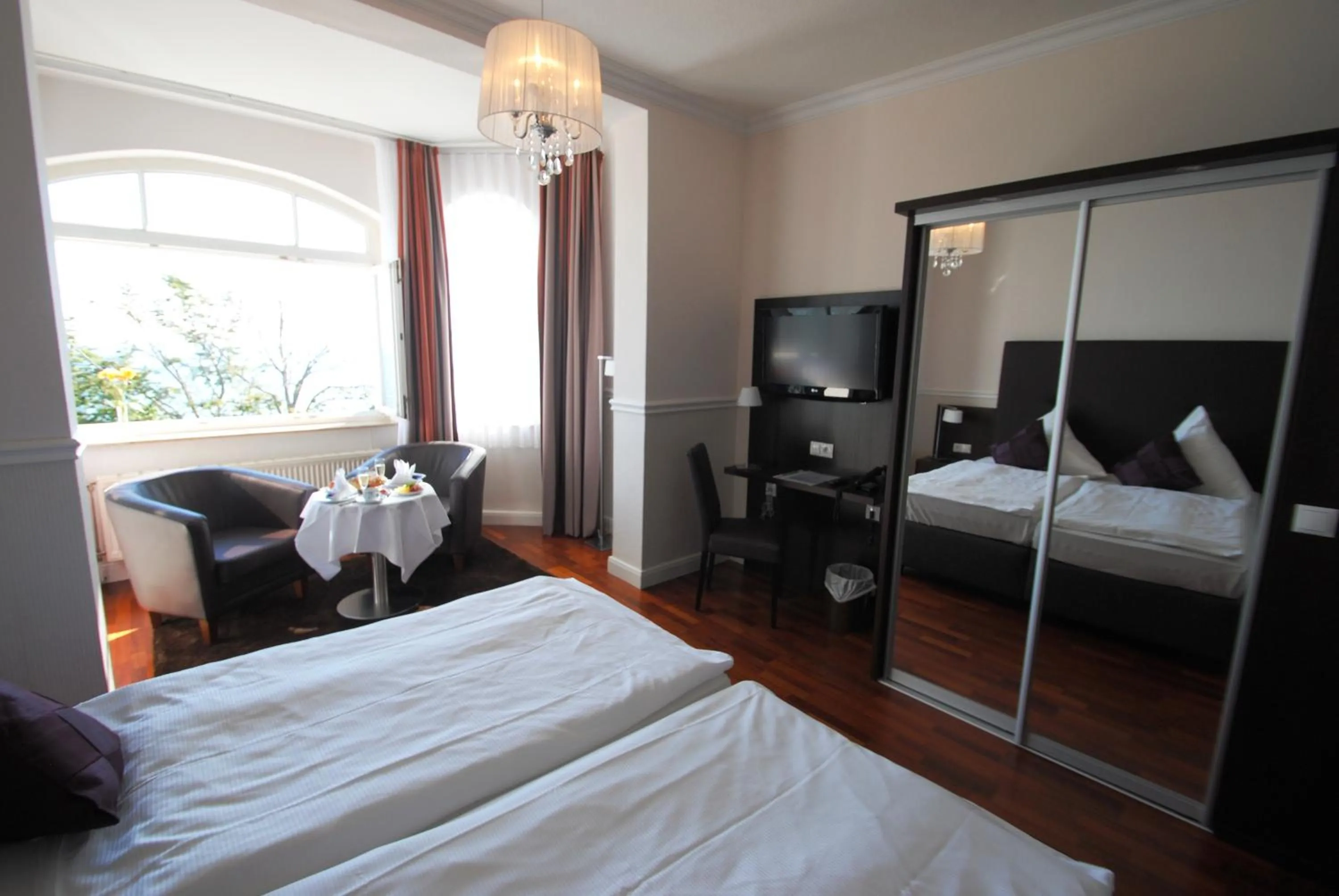 Bed in Strandhotel Binz