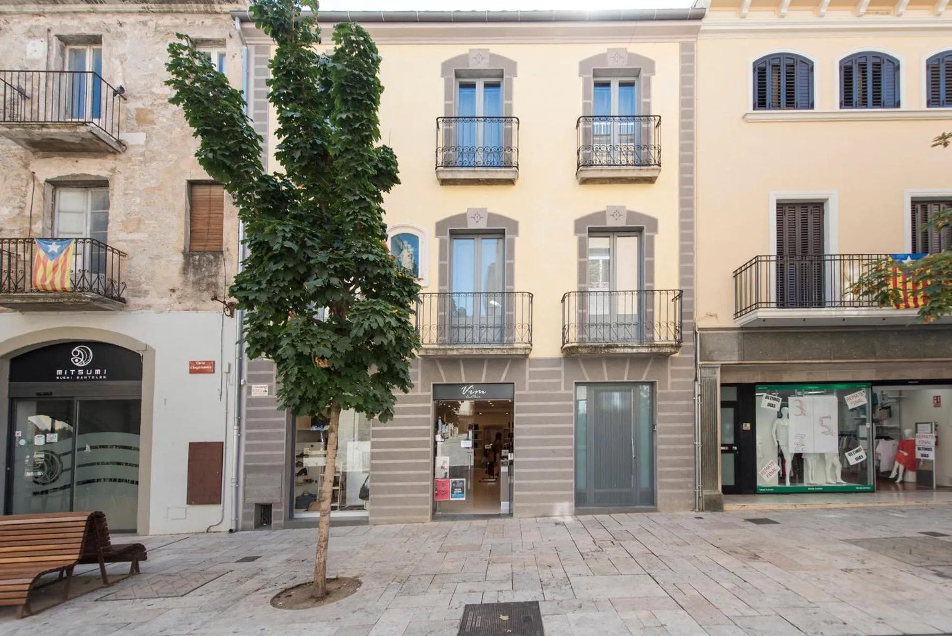 Facade/entrance in Lovely & Cozy apartment in the heart of Banyoles