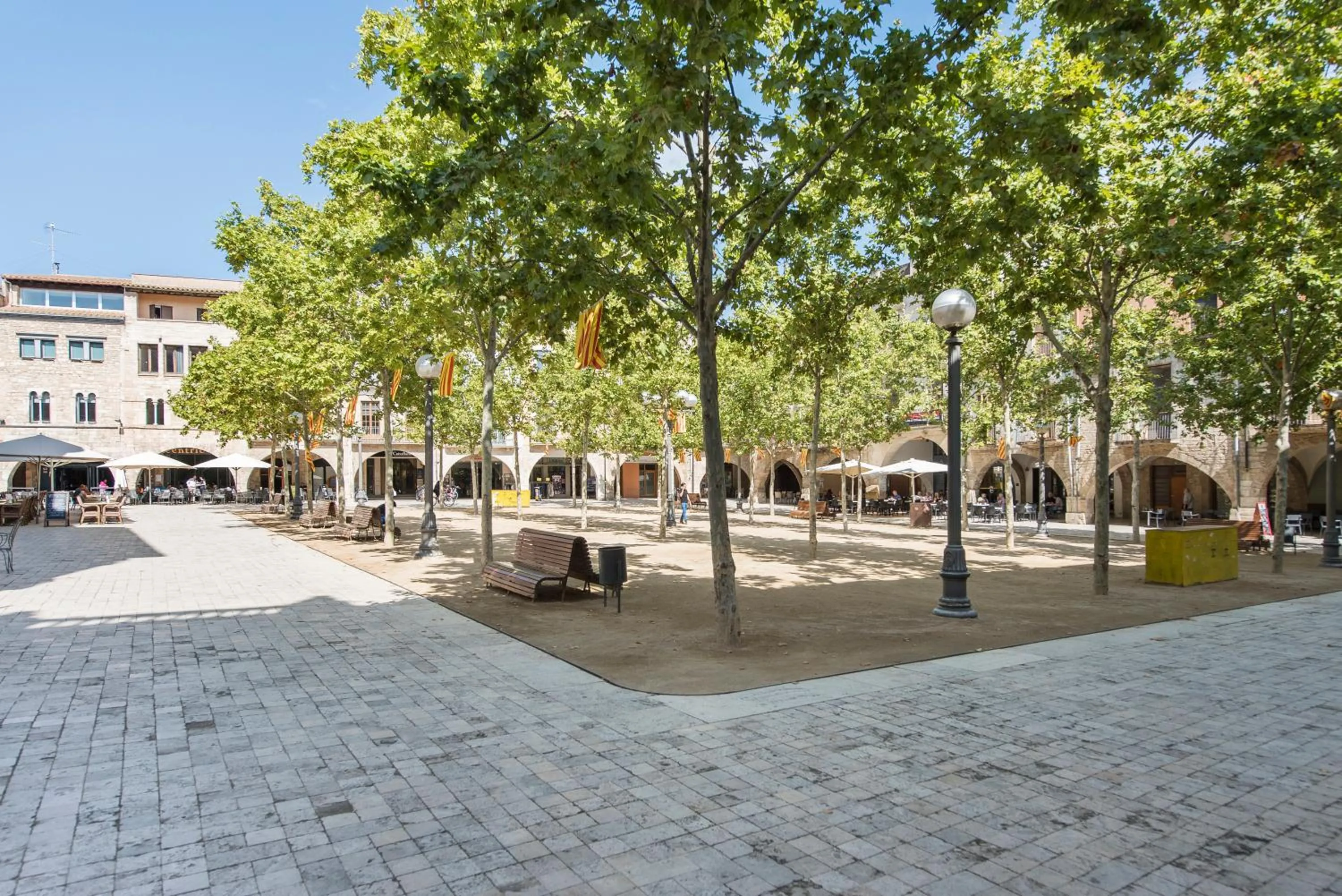Property building in Lovely & Cozy apartment in the heart of Banyoles