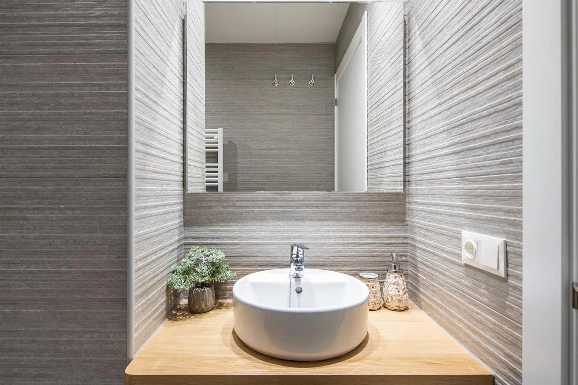 Bathroom in Lovely & Cozy apartment in the heart of Banyoles