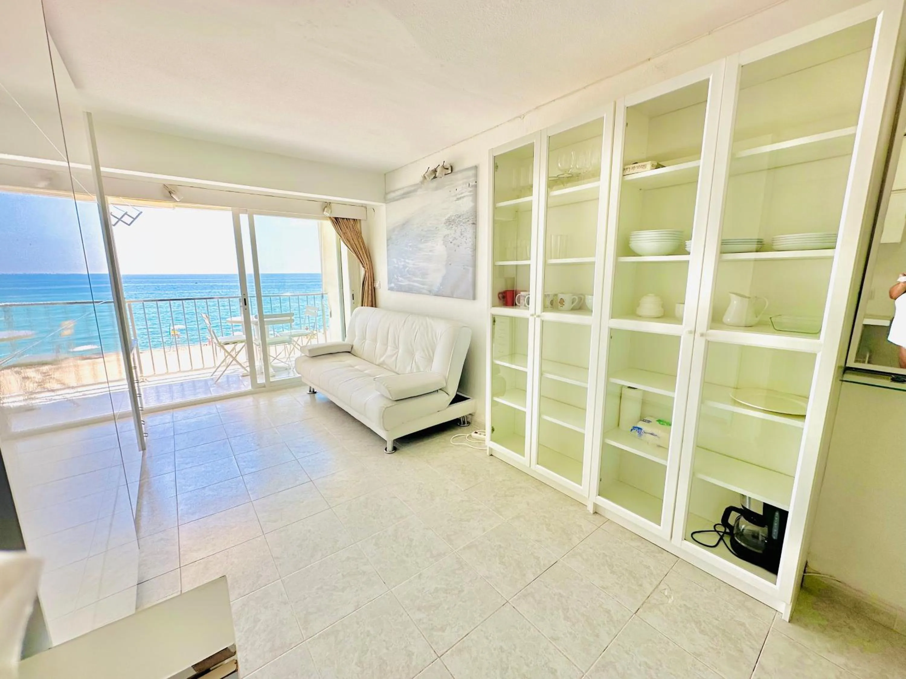 Investingspain Studio beach paradise front sea views on the beach